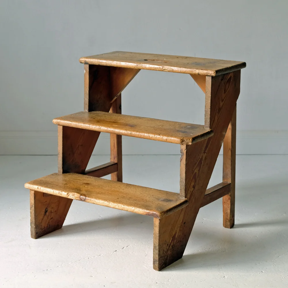 pine-library-steps-one-1.jpg