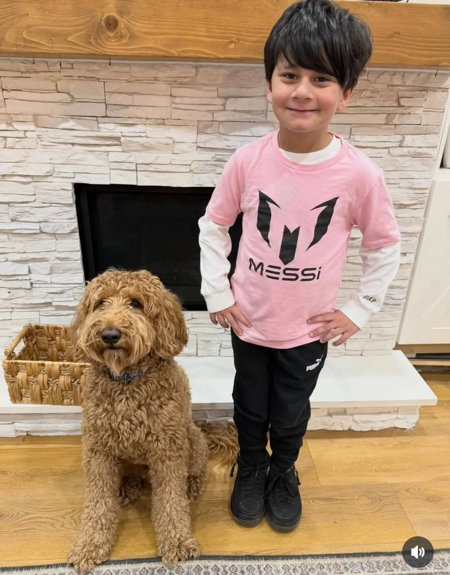 Kindness in words creates confidence. Kindness in thinking creates profoundness. Kindness in giving creates love. ―Lao-Tzu 🩷🩷🩷🩷🐶

📸@annablefare 
.
.
.
.
.
#f3bgoldendoodle #goldendoodle #goldendoodleofinstagram #grasskennels #bestdogsintheworld