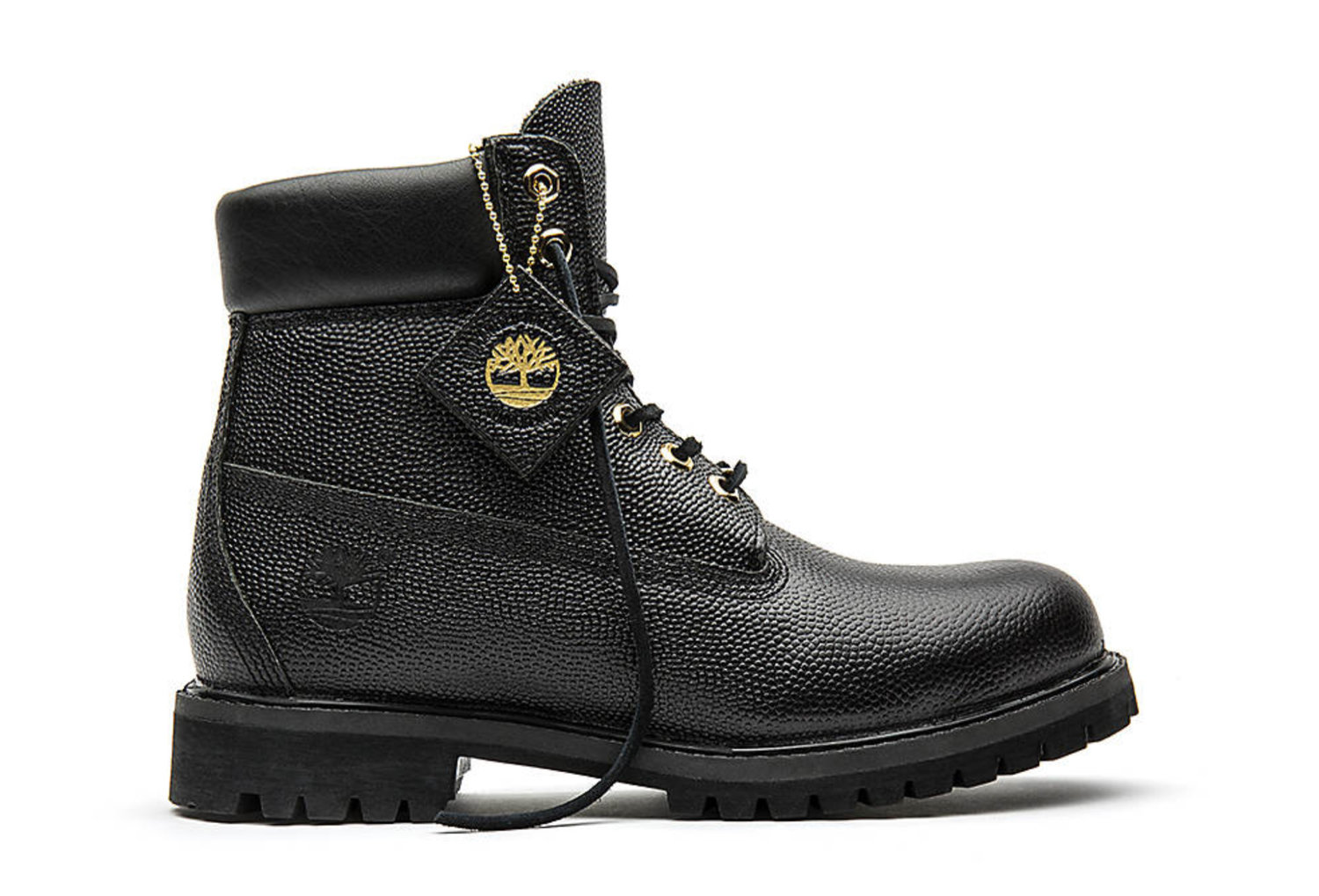 Timberland Football Boot Retouched product images and designed the landing page for Timberland's Football Leather Collection.