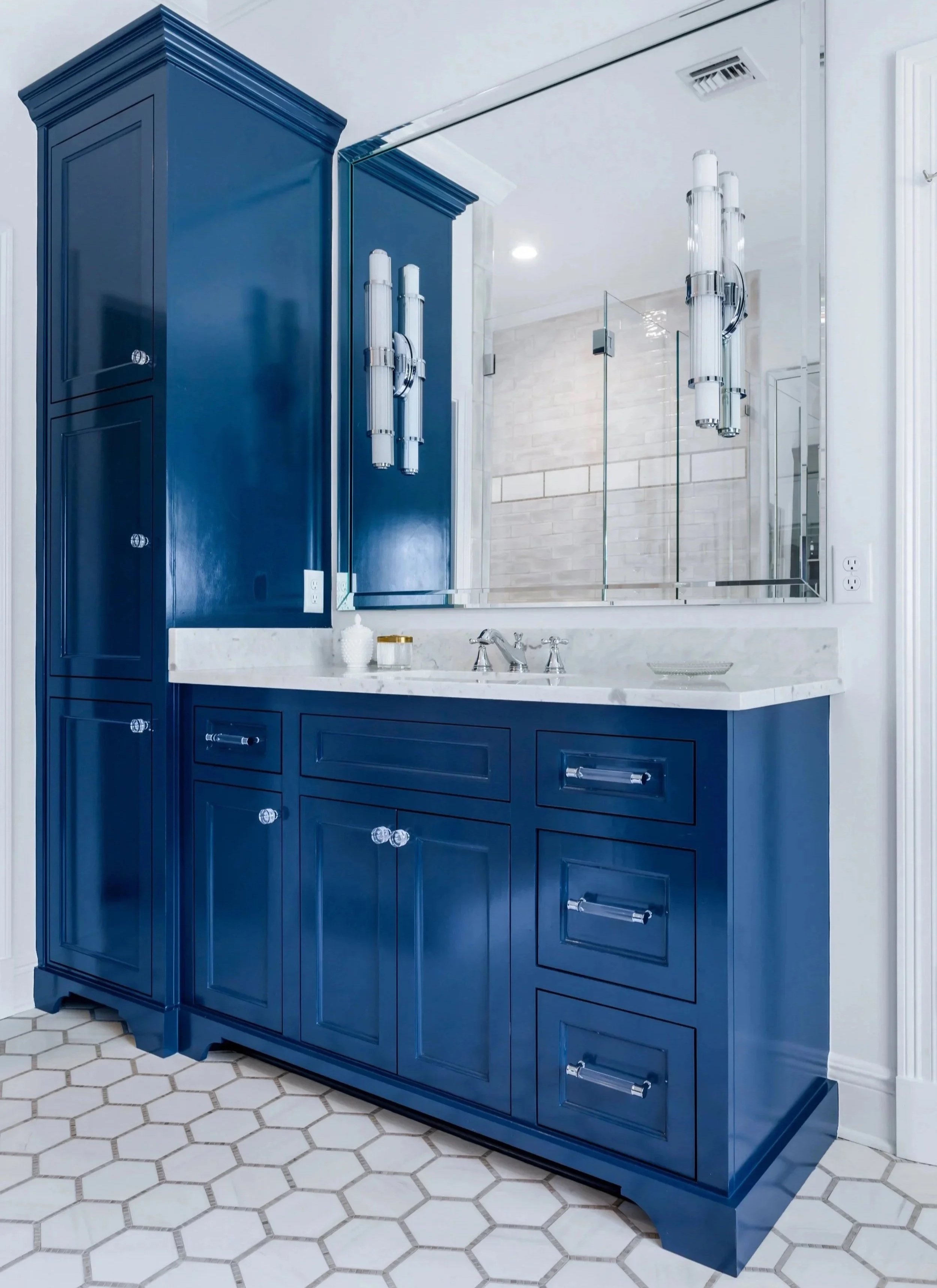 Photography by: Catherine Crawford   |   Architecture by: Lionel Bailey   |   Styling by: Sarah Cooper