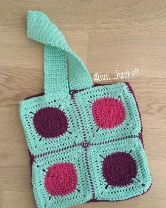 Eine Häkeltasche aus Grannysquares