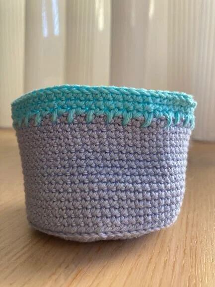 Mini Häkelkörbchen und ein geheimes Haarspangenlager