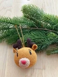 Robert die Rentierkugel - eine Häkelanleitung