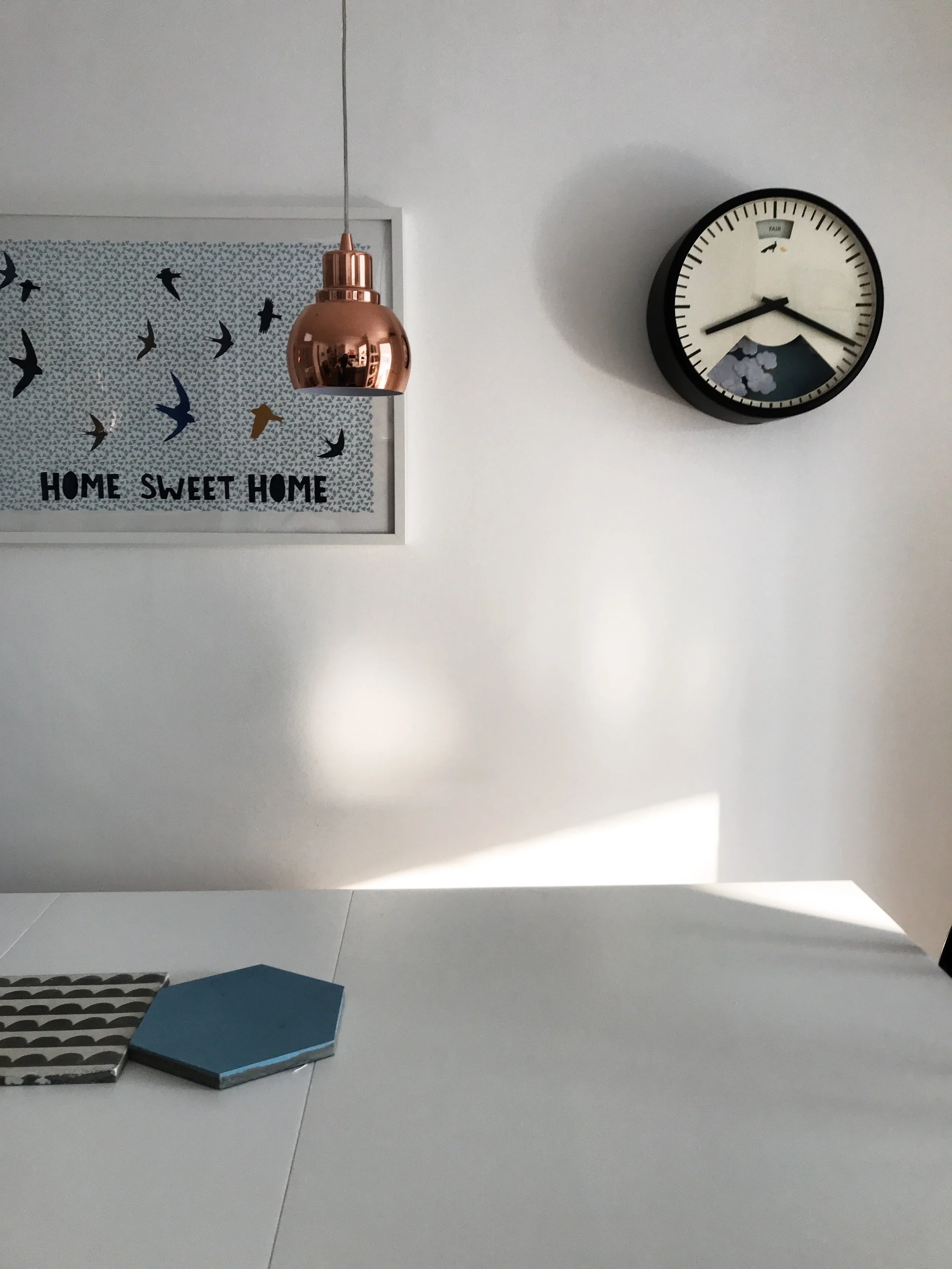 calm minimal space calm minimal simple spaces calm minimal inspiration calm wellbeing mindfulness meditation mindfulness tips mindfulness practice ourstorytime.co.uk 