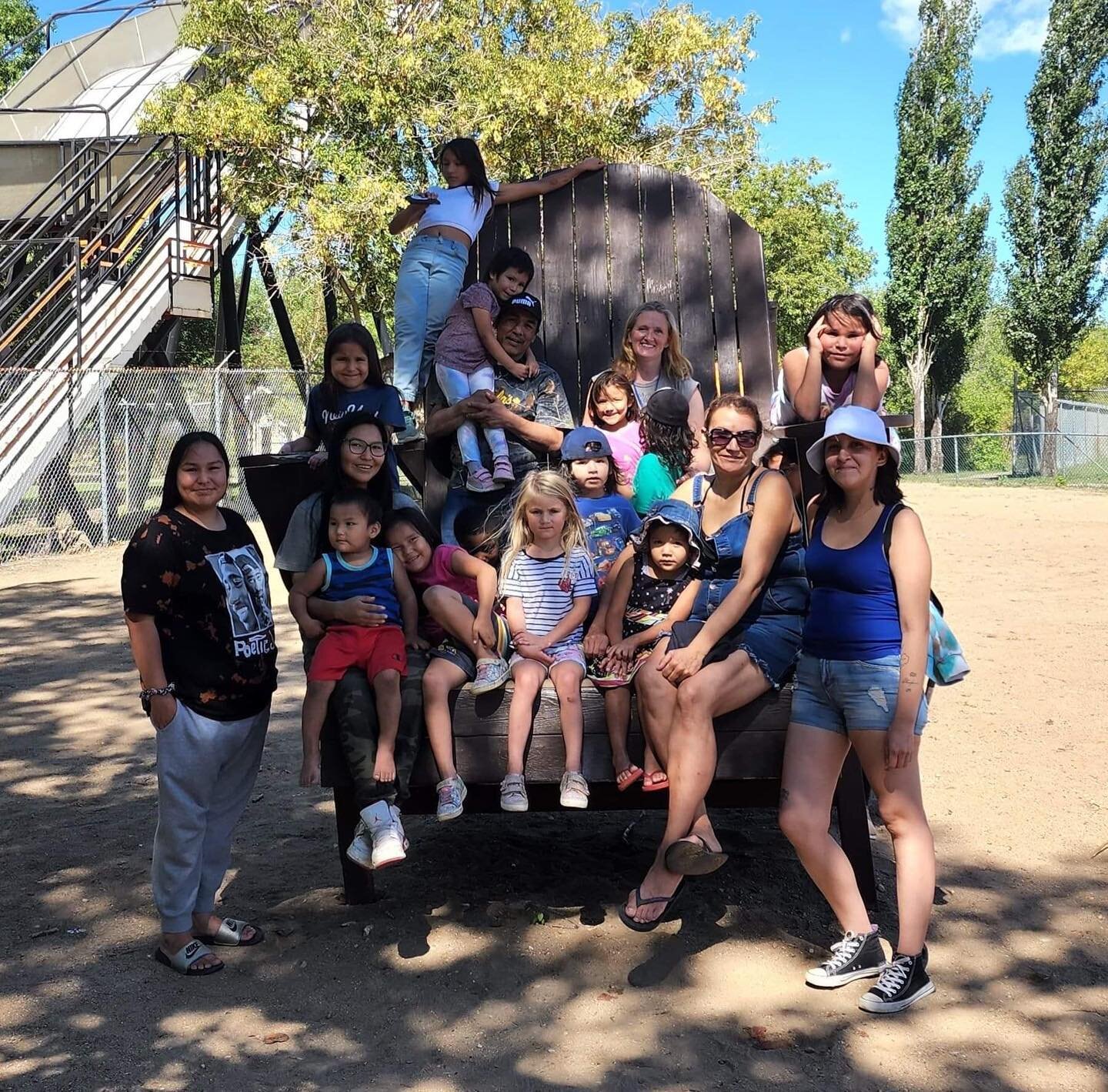 As the summer comes to an end our family literacy makes sure to enjoy every last minute of it! Yesterday they spent the day at Evraz, enjoying the park, animals and train! 🚂❤️🦌☀️ #teachermj #literacyadventures #ncfcsummer2022