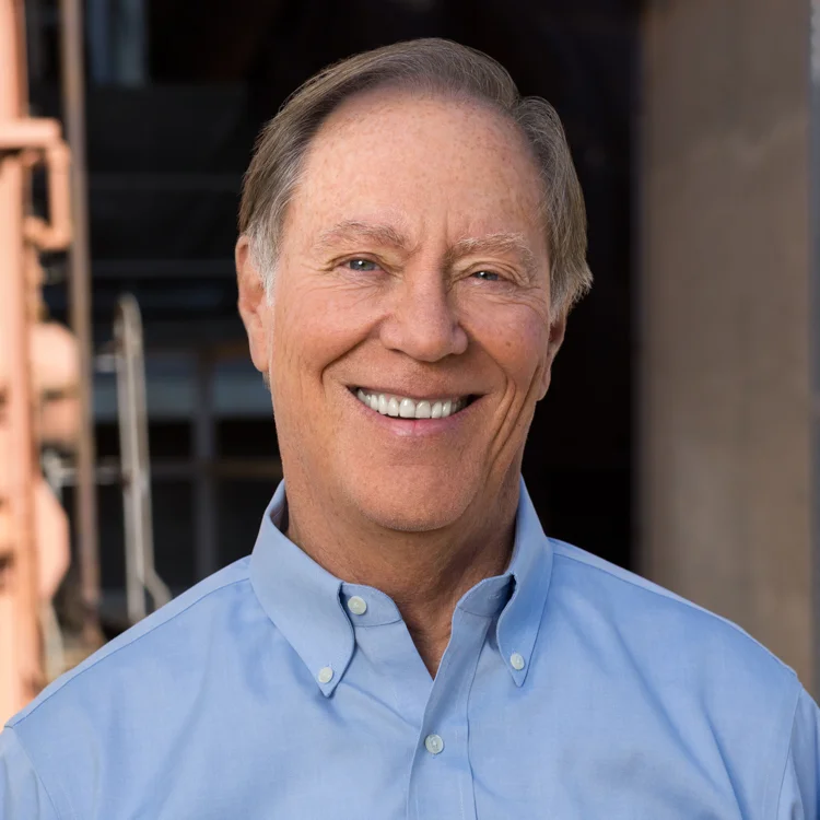 Charlie_Thornton_Headshot_17M4395_SQ1.jpg