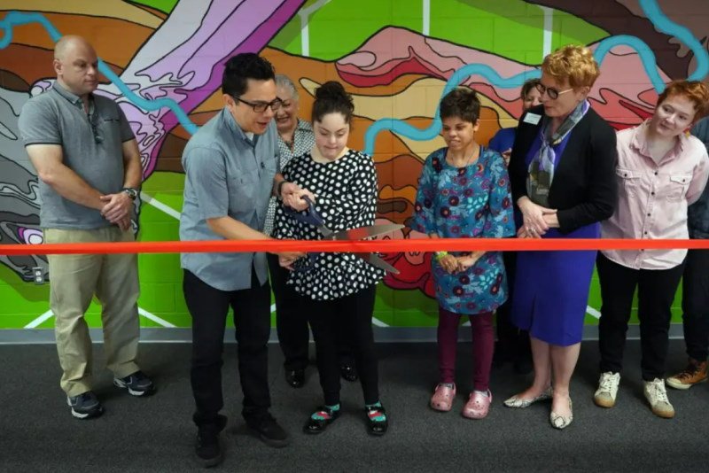 ribboncutting.jpg