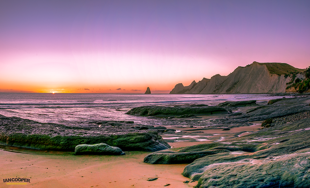 Te Kauwae-a-Maui Sunrise (small).png