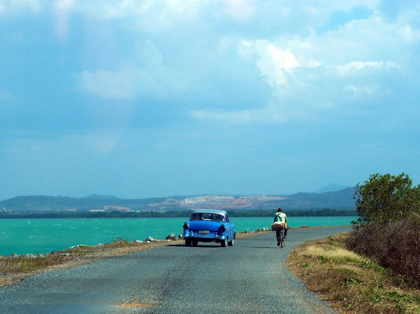 Remembering the streets of Cuba. My way. On the highway. 2017 |
|
|
|
_______________________
#taxi #cuba #cubataxi #cubataxis #cubantaxi #cyclelife #bicycle #cayojutias #bikeordrive #bikelife #oldcars #vintagecars #cubancars #taxicolectivo #localtra