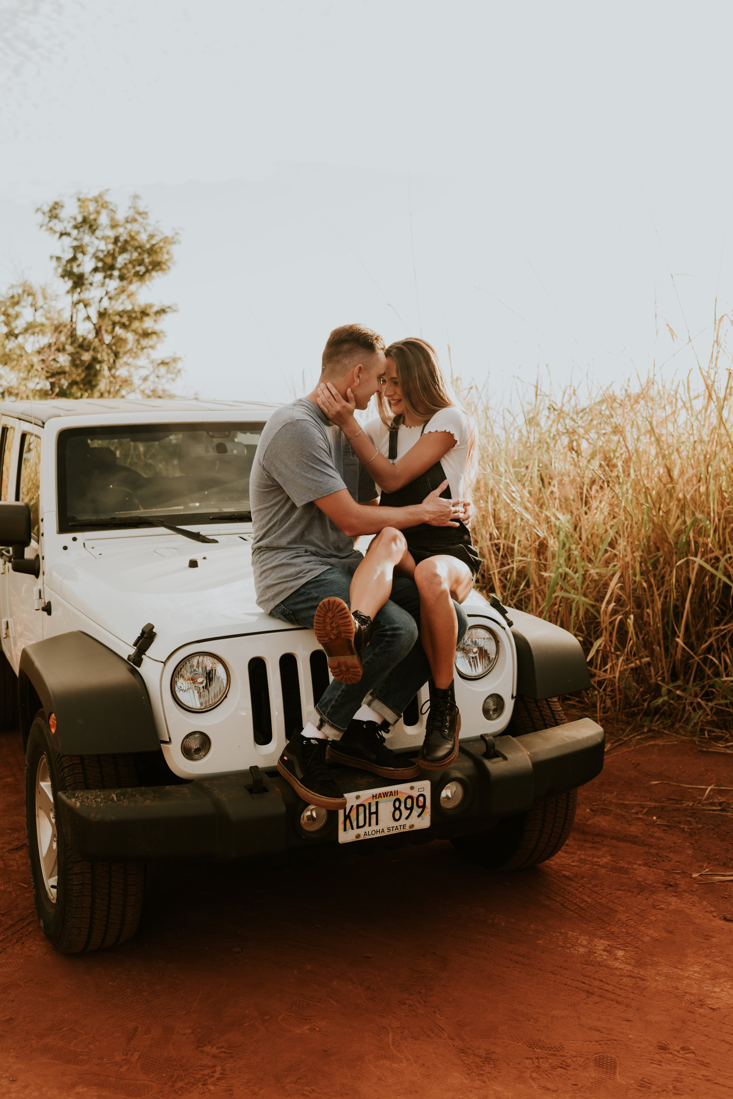 kauai-hawaii-adventure-couples-engagement