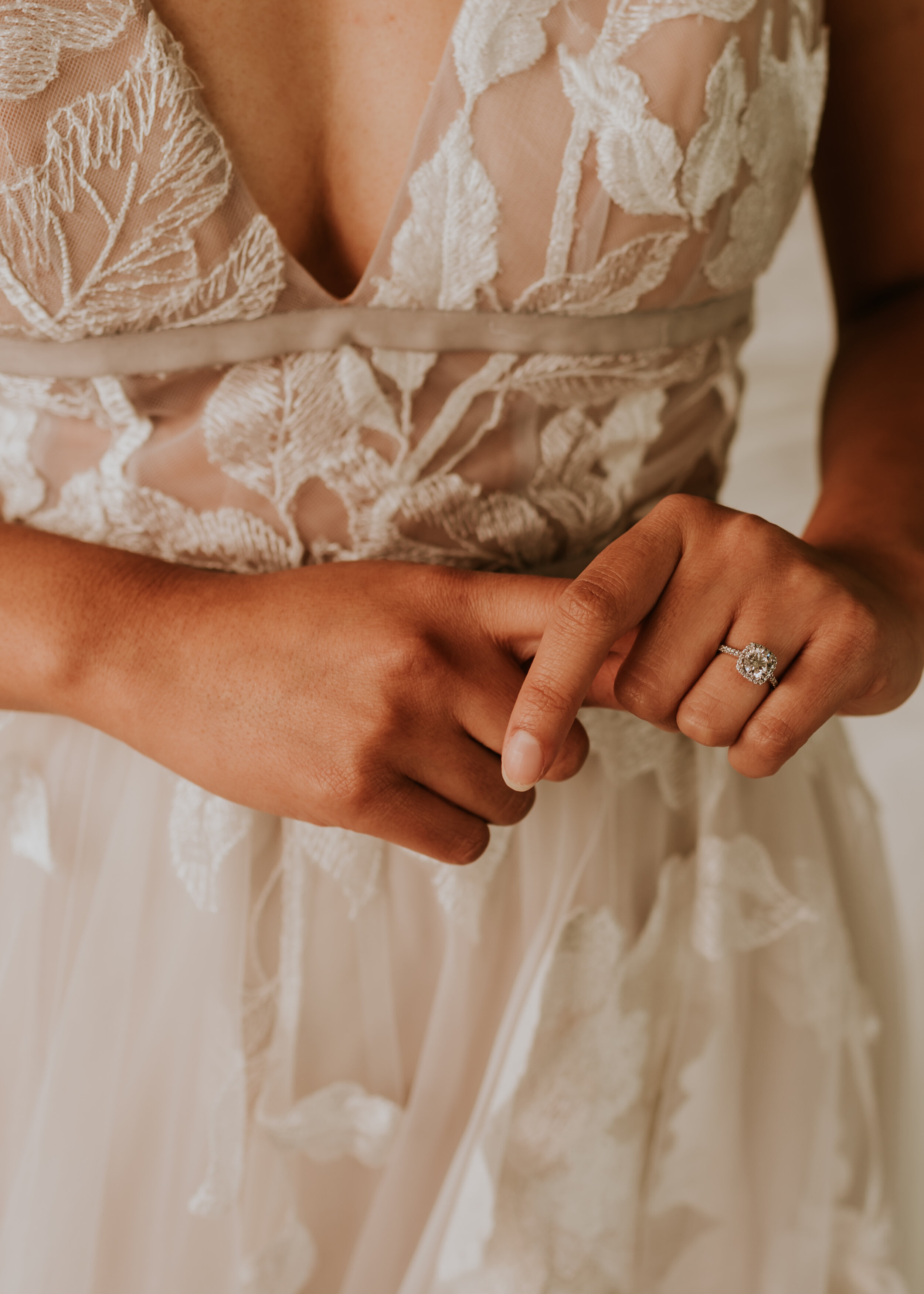 Surfrider Hotel Wedding Getting Ready Photos | Adamson House Wedding | Malibu Wedding Photographer | Seaside California Wedding Venue | Summer Wedding