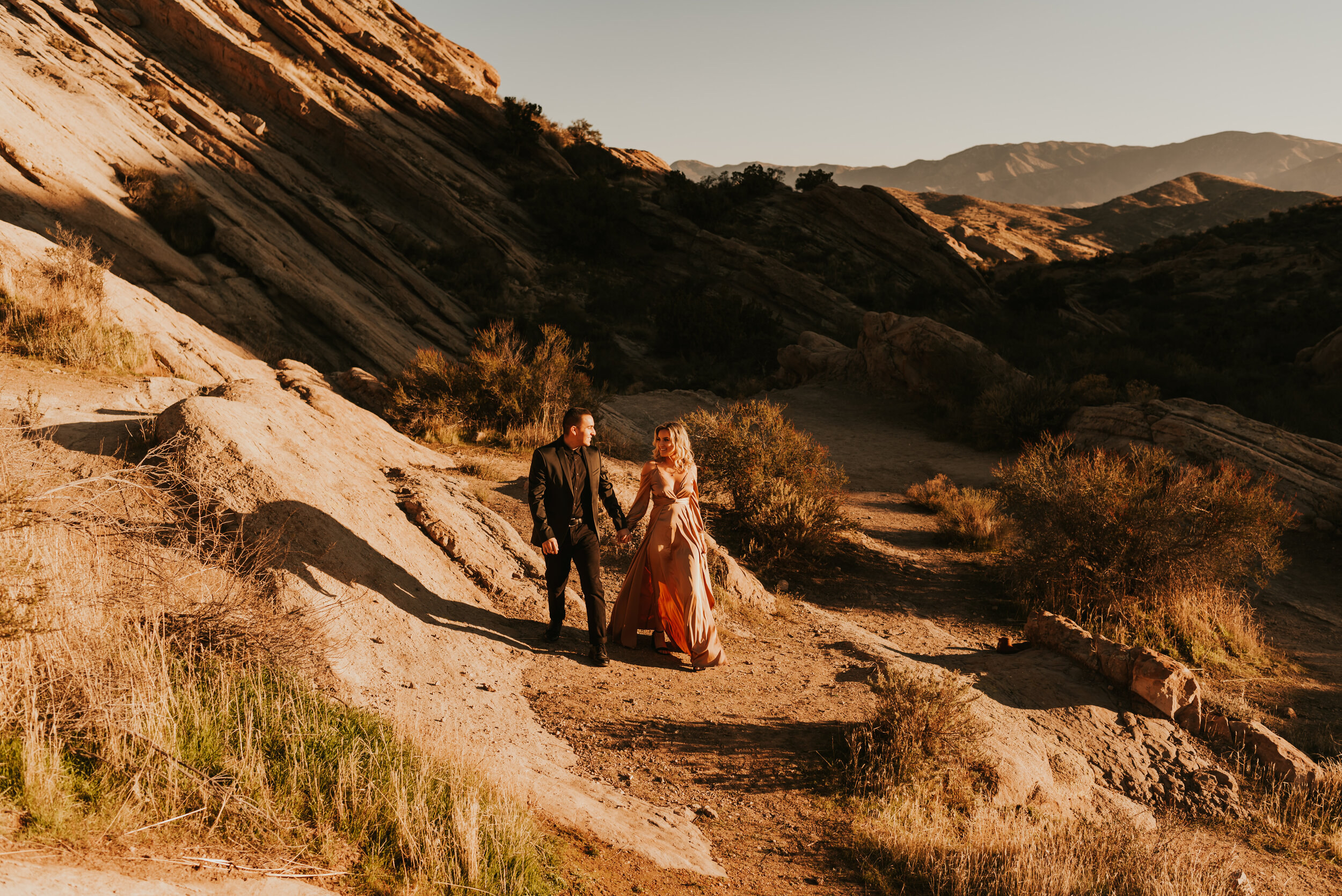 Vasquez Rocks Couples Shoot | Engagement Photos | Santa Clarita Wedding Photography | Desert Engagement | Vasquez Rocks Elopement | SoCal Elopement Photographer | California Wedding Photographer