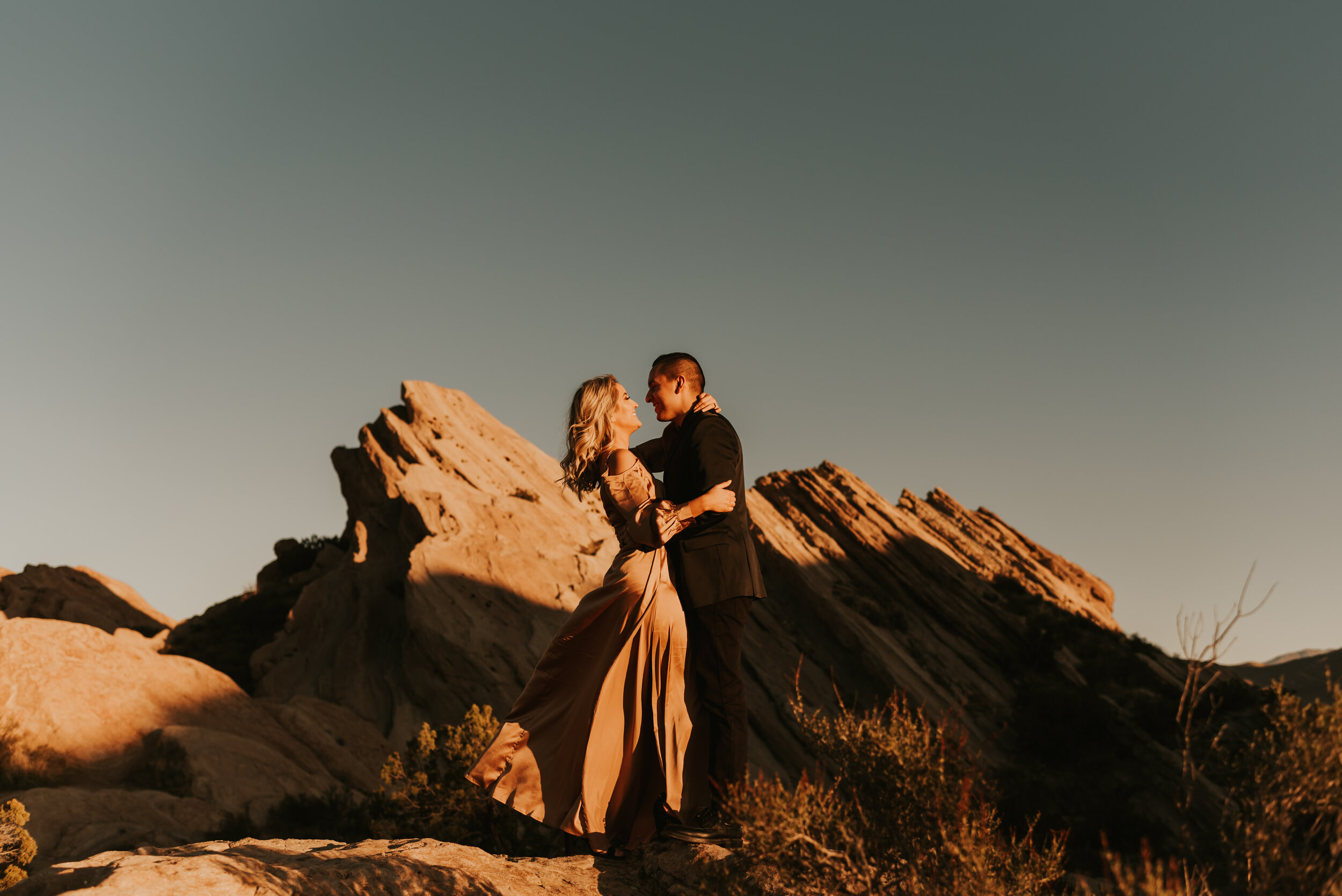 Vasquez Rocks Couples Shoot | Engagement Photos | Santa Clarita Wedding Photography | Desert Engagement | Vasquez Rocks Elopement | SoCal Elopement Photographer | California Wedding Photographer