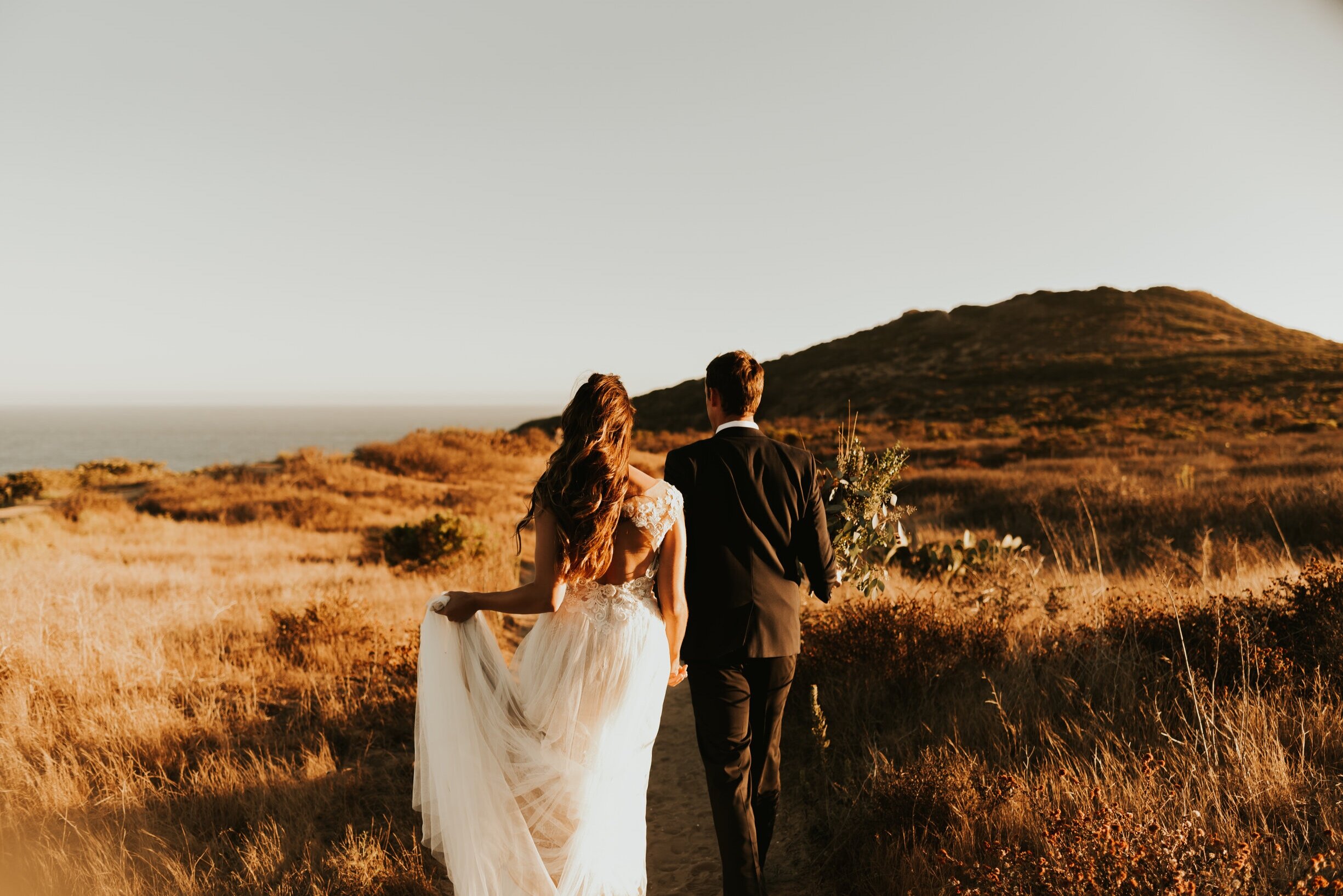 Point Dume Elopement | Malibu Elopement Photographer | California Elopement Photographer | Cliffside Elopement | Places to Elope in SoCal #elopement 