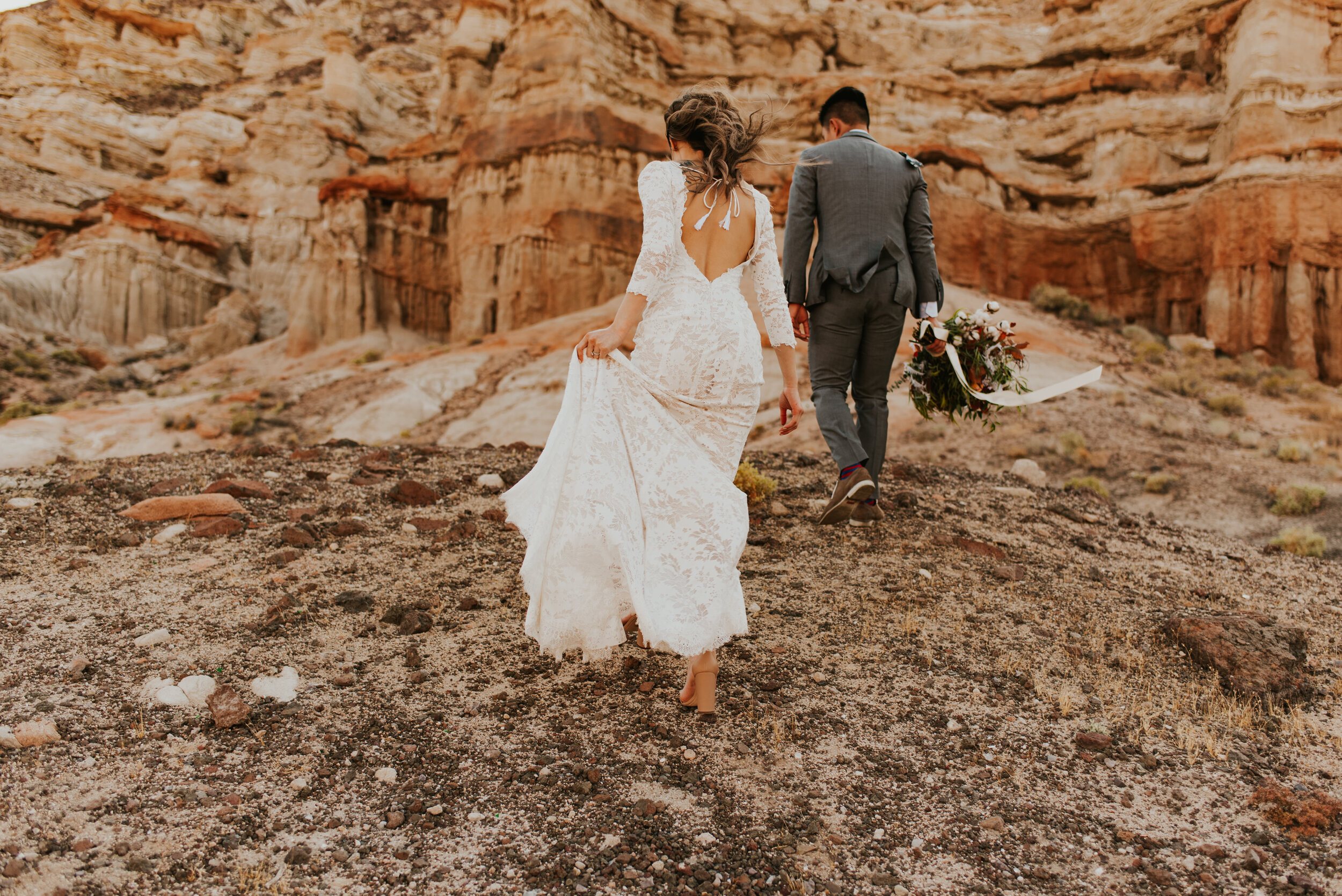 Red Rock Canyon Elopement | Southern California Elopement Photographer | Destination Elopement | Desert Elopement | Places to Elope | #elopement