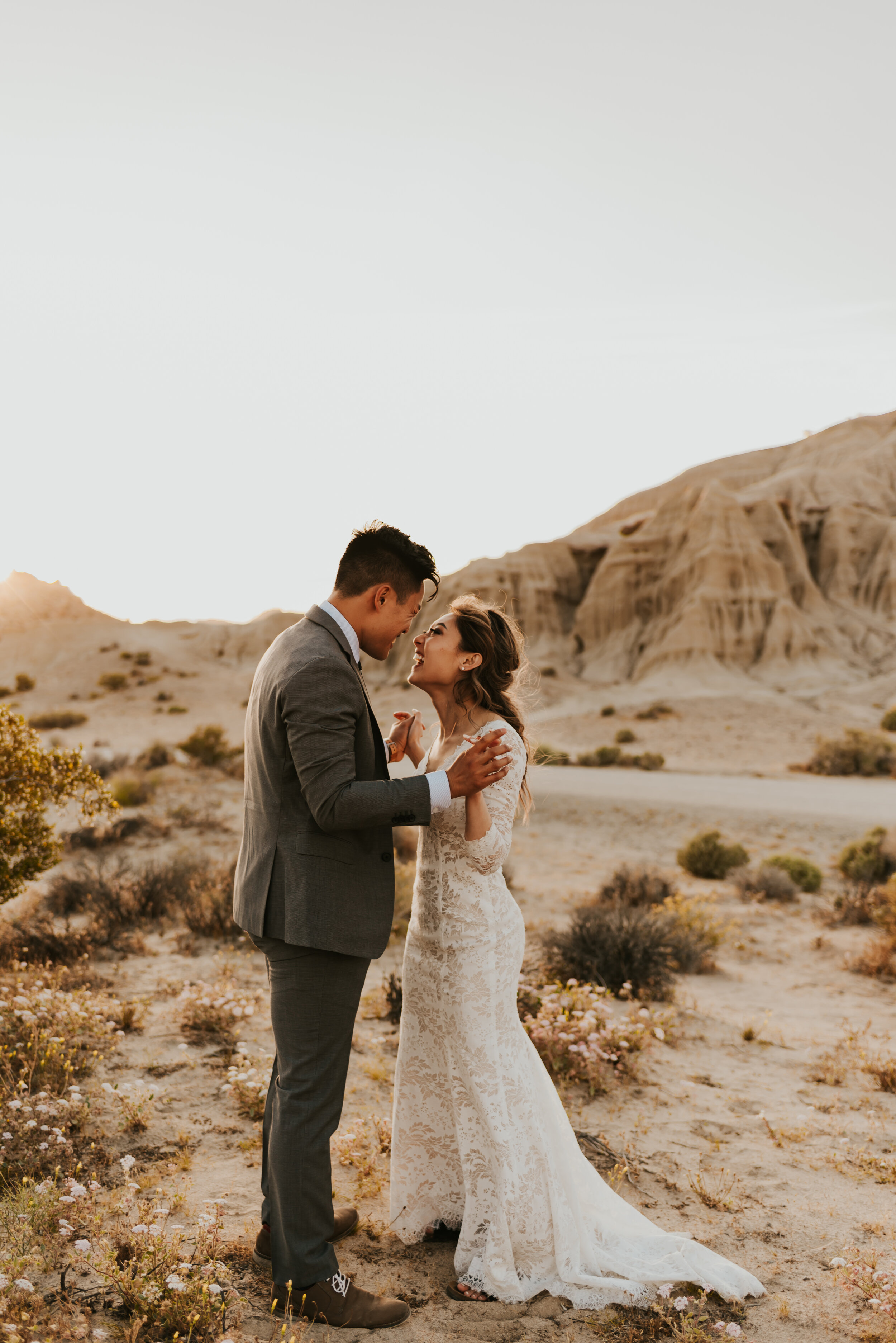 Red Rock Canyon Elopement | Southern California Elopement Photographer | Destination Elopement | Desert Elopement | Places to Elope | #elopement