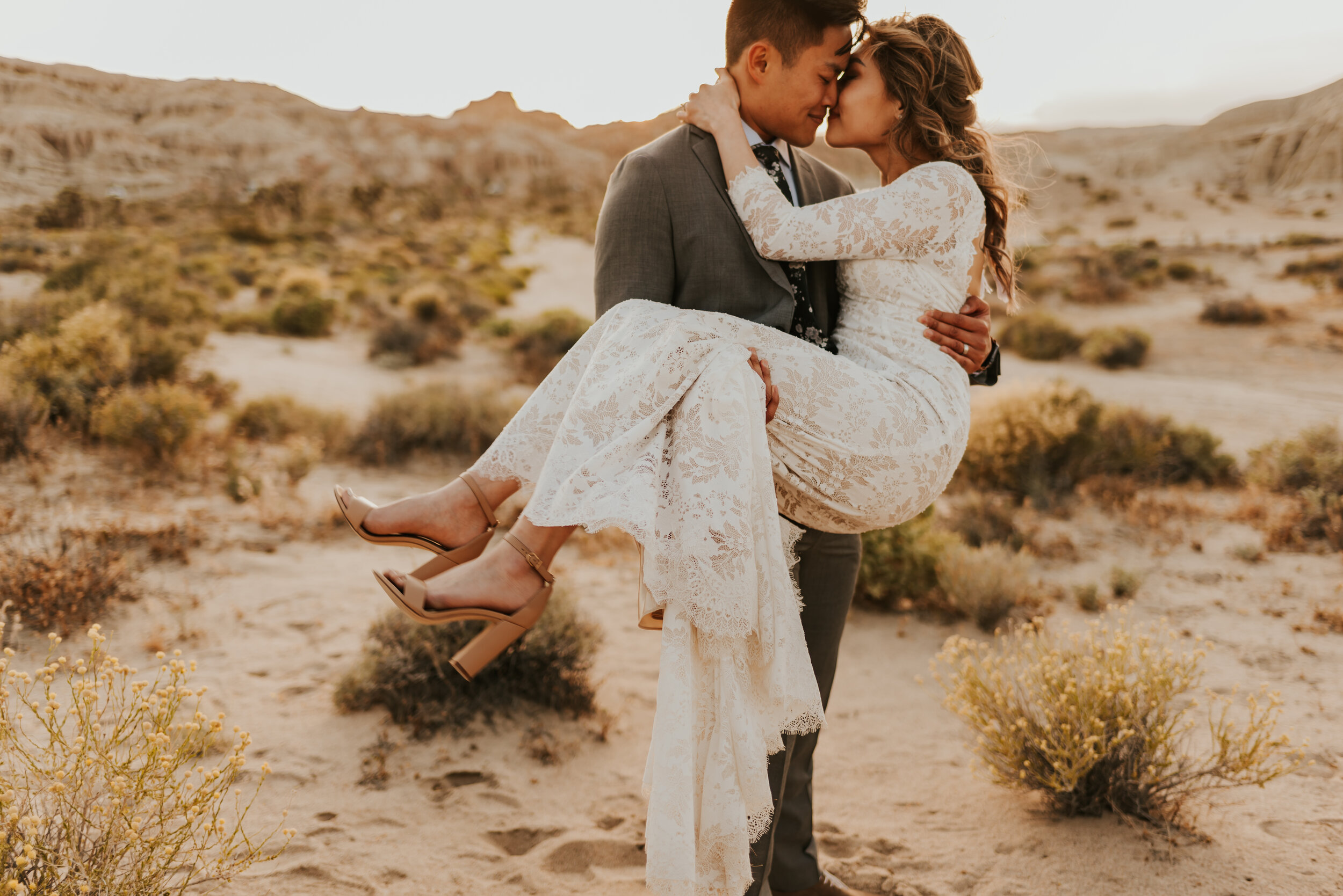 Red Rock Canyon Elopement | Southern California Elopement Photographer | Destination Elopement | Desert Elopement | Places to Elope | #elopement