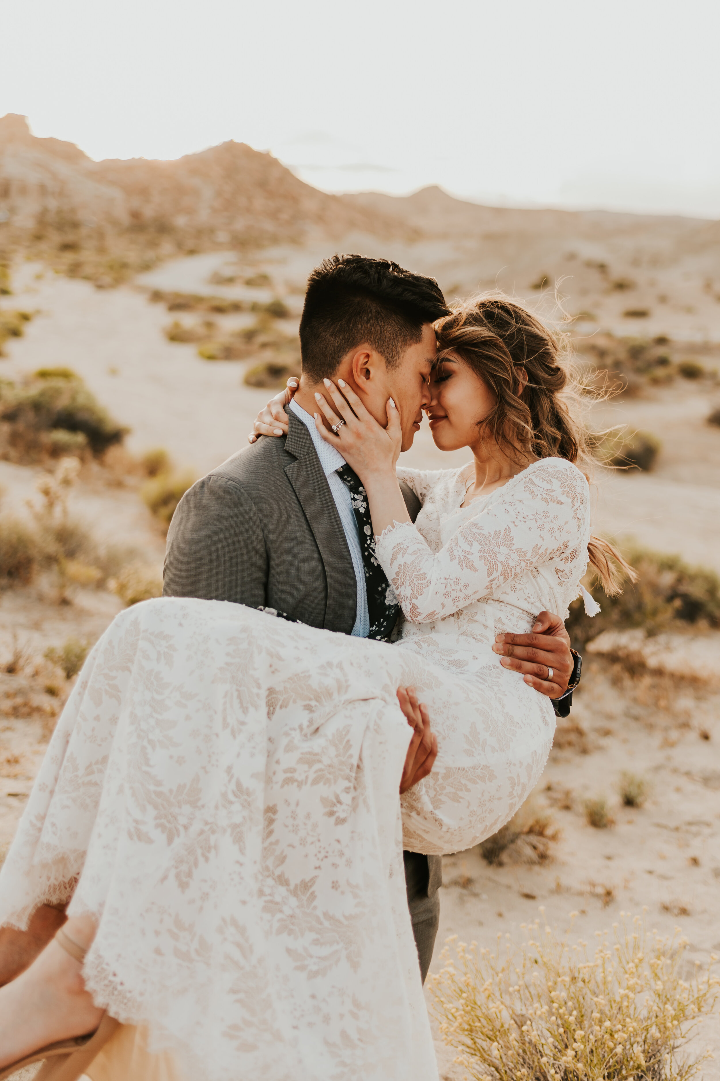 Red Rock Canyon Elopement | Southern California Elopement Photographer | Destination Elopement | Desert Elopement | Places to Elope | #elopement