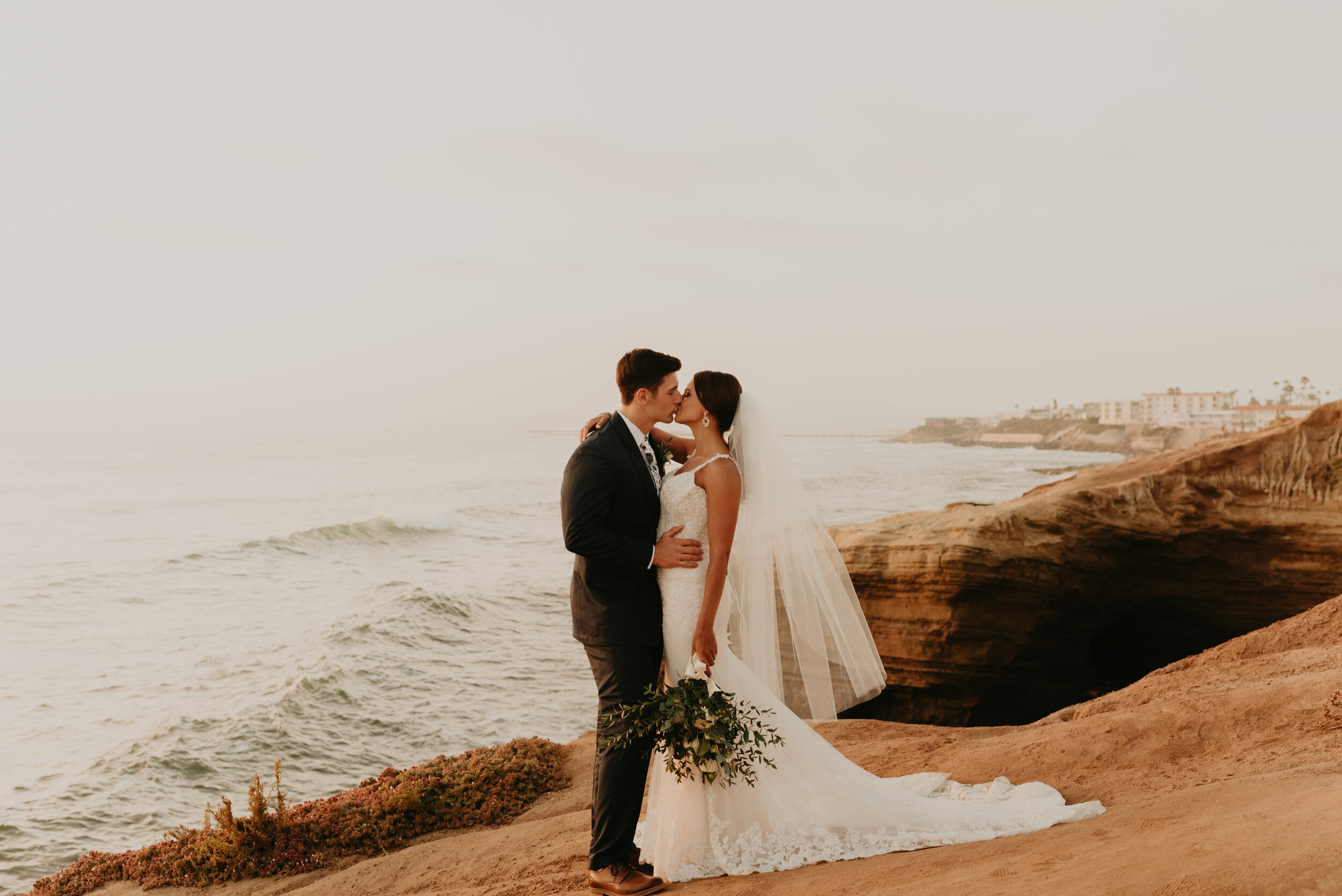 Sunset Cliffs Elopement in San Diego | Sunset Cliffs wedding portraits | San Diego Elopement Photographer | Southern California elopement photographer | couple eloping in san diego | beach elopement 