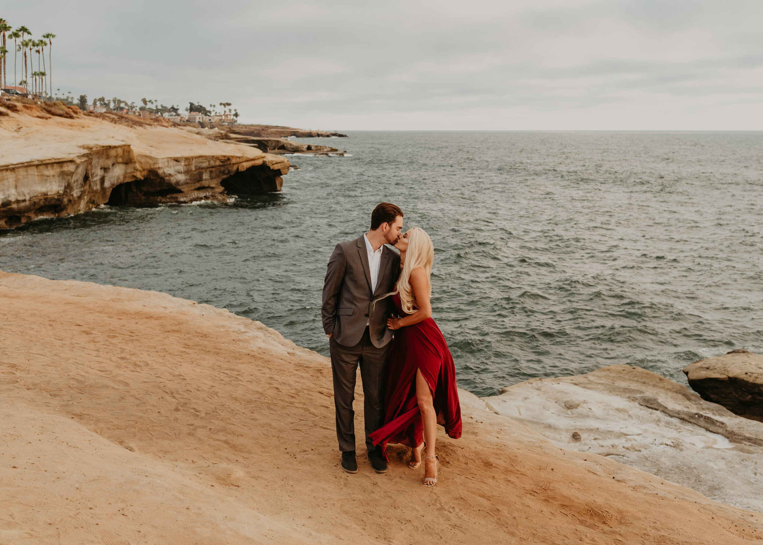 Sunset Cliffs Engagement Session | Couples Photos | San Diego Elopement Photographer | San Diego Engagement | California Beach Cliffs