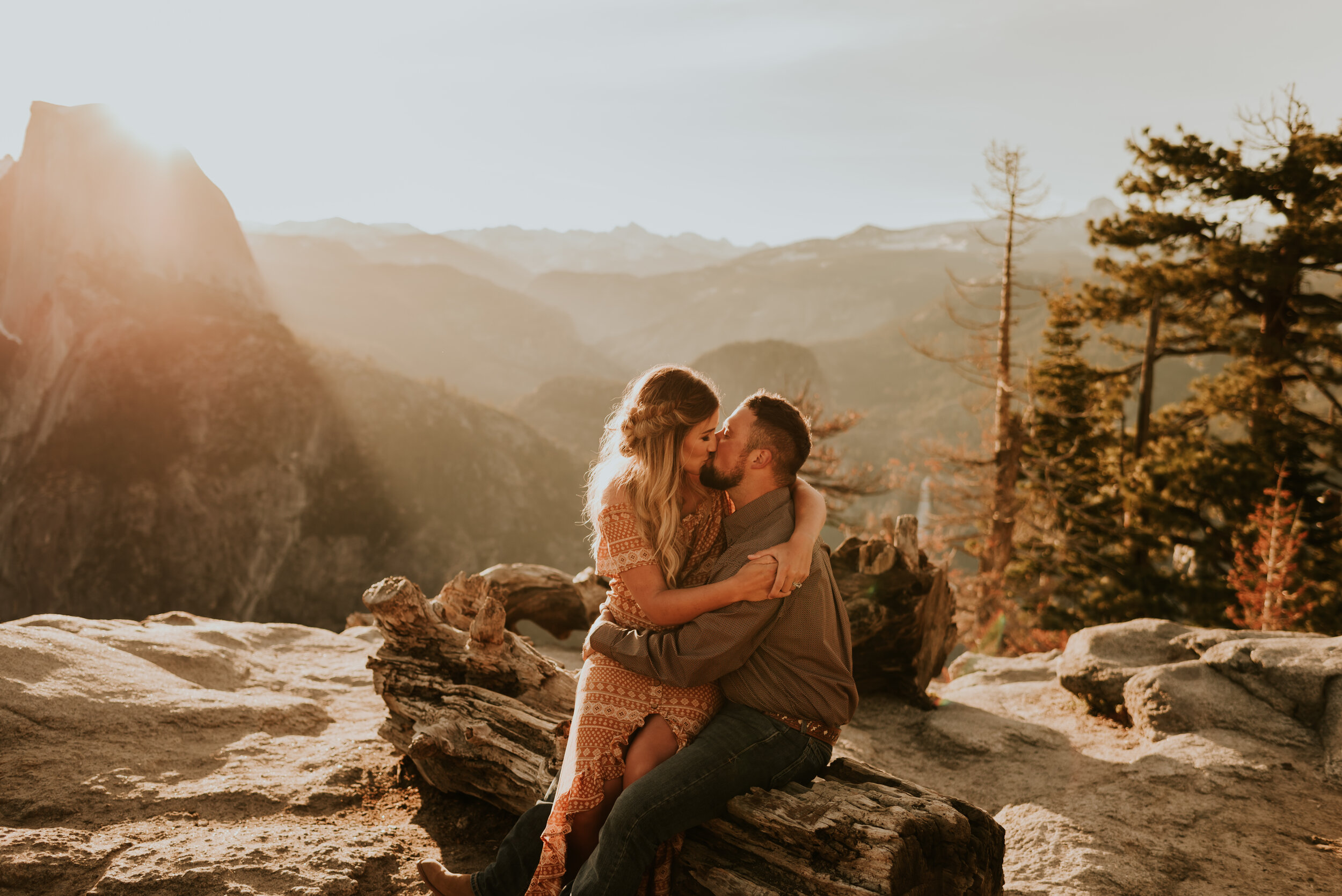 How to Elope in Yosemite National Park | Yosemite Elopement Photographer | Eloping in Yosemite | Yosemite Wedding Photography | Adventure Elopement | Elopement Planning