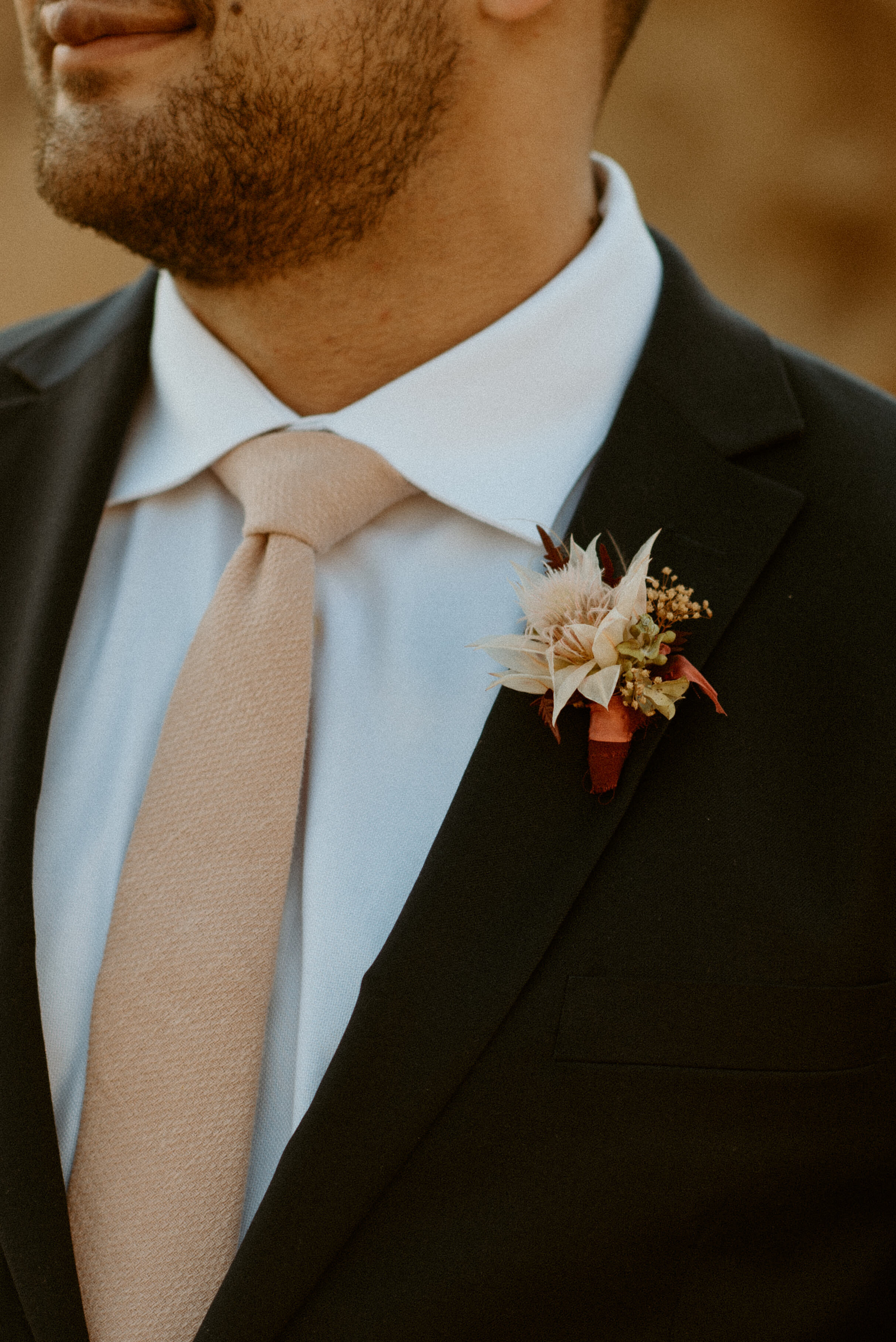 Laid-back Joshua Tree elopement | Boho bride in Grace Loves Lace dress | Joshua Tree elopement photographer | adventurous desert elopement | best place to elope in california