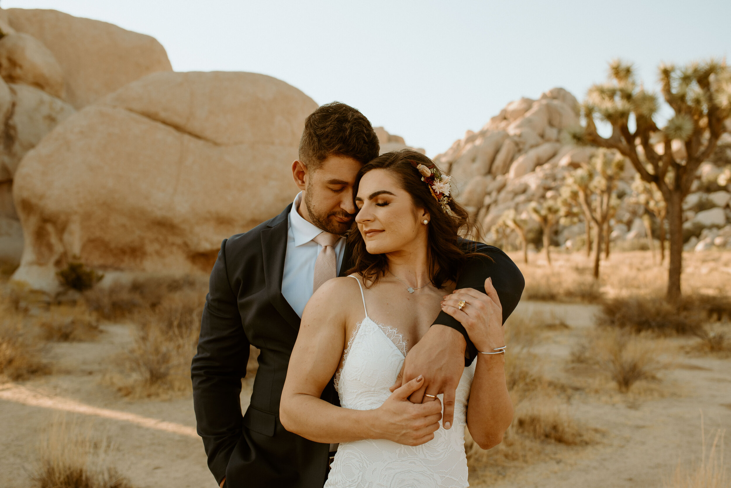 Laid-back Joshua Tree elopement | Boho bride in Grace Loves Lace dress | Joshua Tree elopement photographer | adventurous desert elopement | best place to elope in california