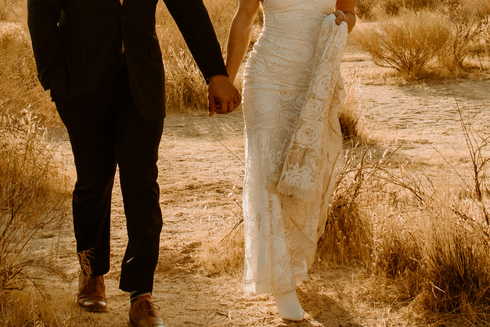 Laid-back Joshua Tree elopement | Boho bride in Grace Loves Lace dress | Joshua Tree elopement photographer | adventurous desert elopement | best place to elope in california