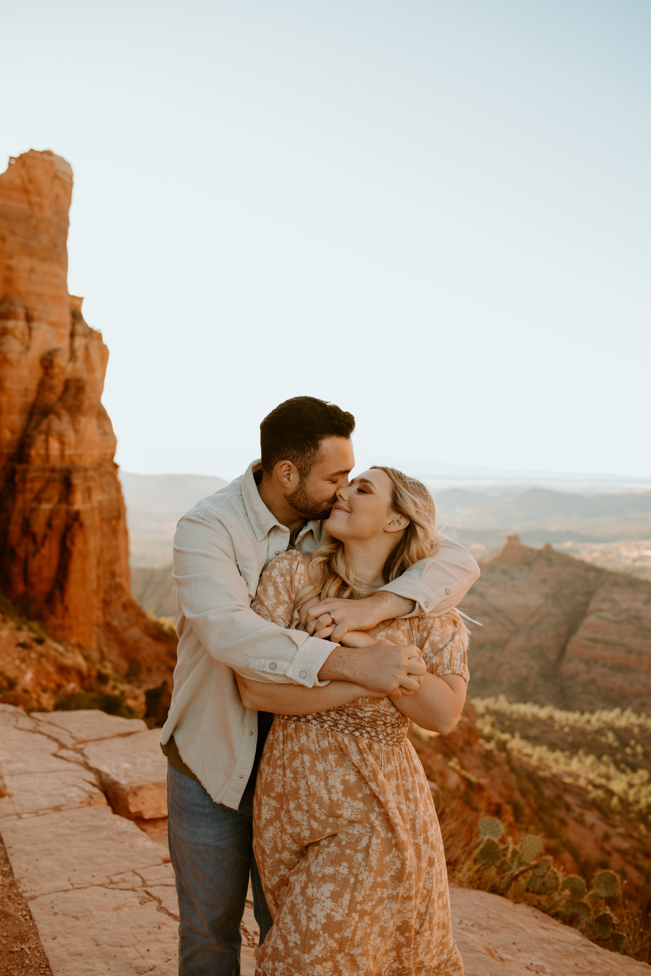 Cathedral Rock Engagement Session | Sedona couples photos | Sedona, Arizona red rock engagement photos | Arizona elopement photographer 