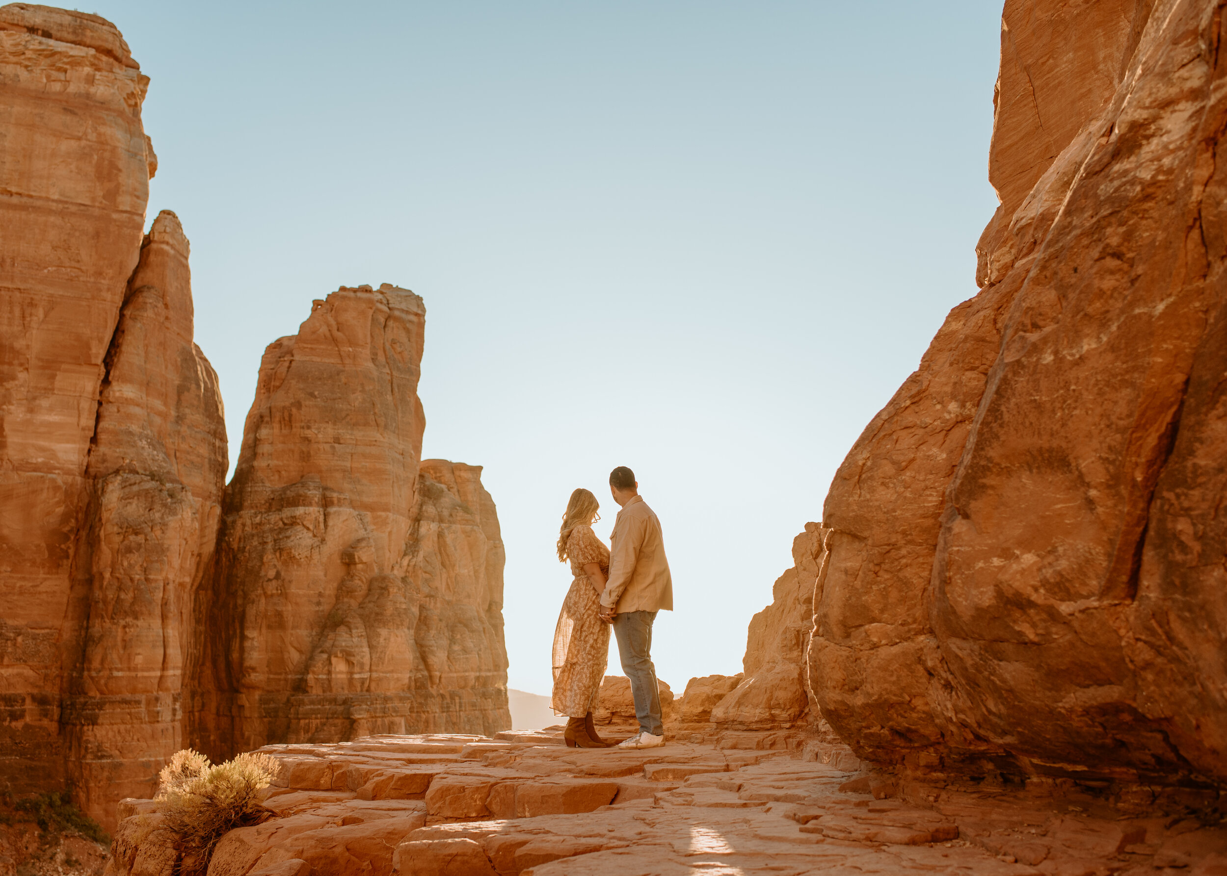 Cathedral Rock Engagement Session | Sedona couples photos | Sedona, Arizona red rock engagement photos | Arizona elopement photographer 