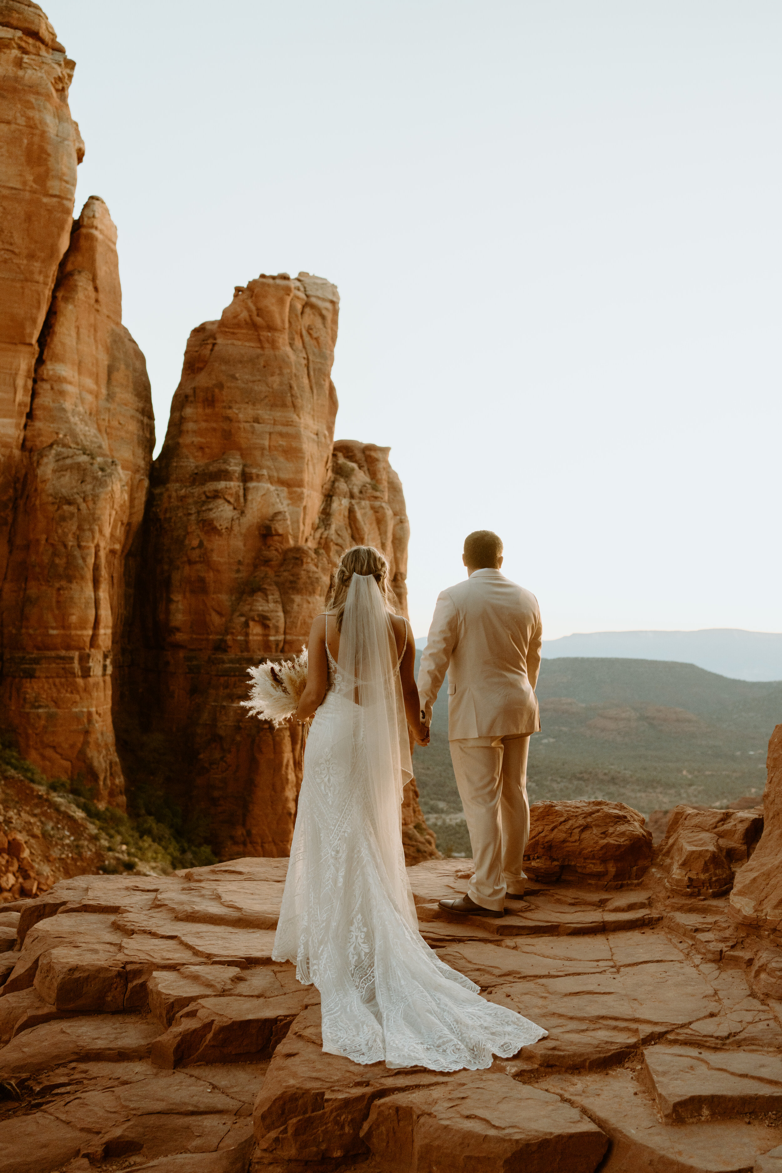 How to Elope at Cathedral Rock | Sedona Arizona Elopement Photographer | Red Rock Adventure wedding 