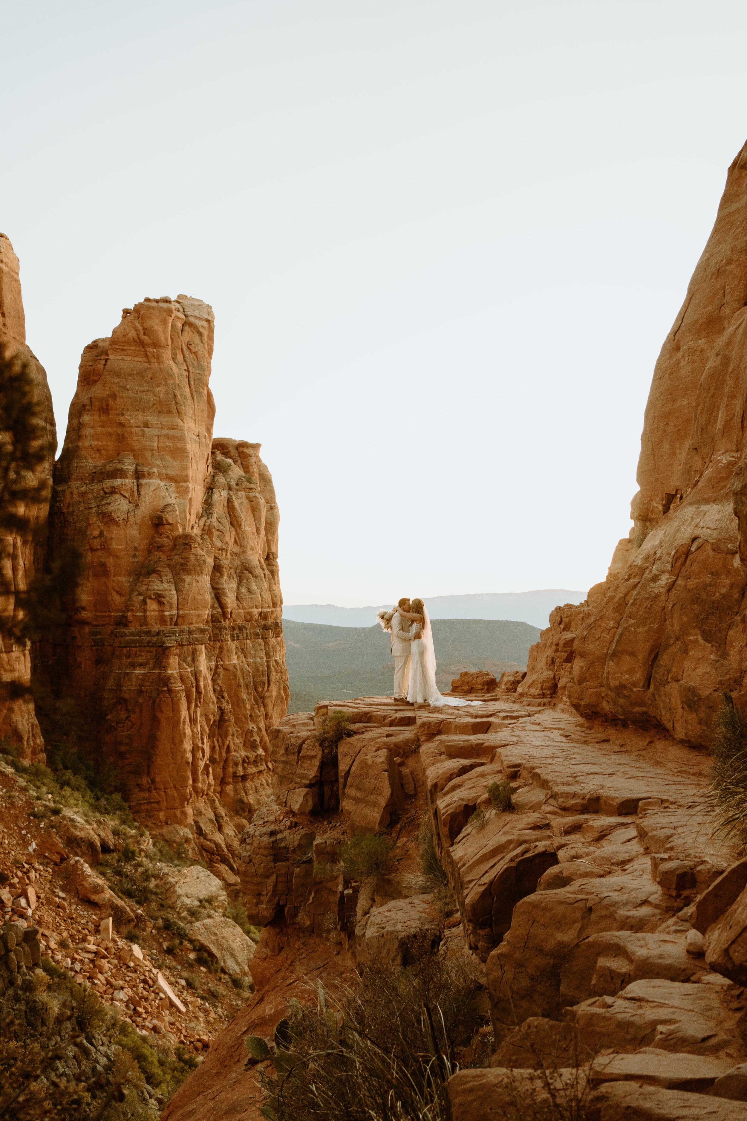 How to Elope at Cathedral Rock | Sedona Arizona Elopement Photographer | Red Rock Adventure wedding 