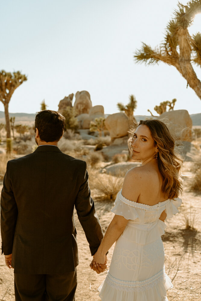 Joshua Tree Elopement | Getting Ready at Aesthetic Boho Airbnb | Sunset Vow Ceremony | Minimalist Stylish Couple 