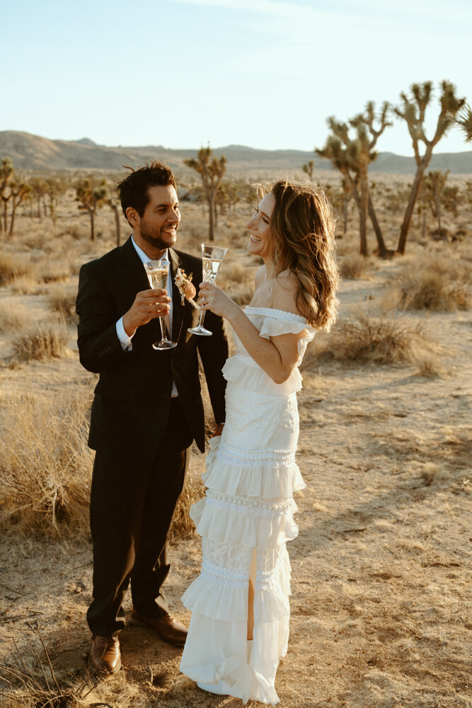 Joshua Tree Elopement | Getting Ready at Aesthetic Boho Airbnb | Sunset Vow Ceremony | Minimalist Stylish Couple 