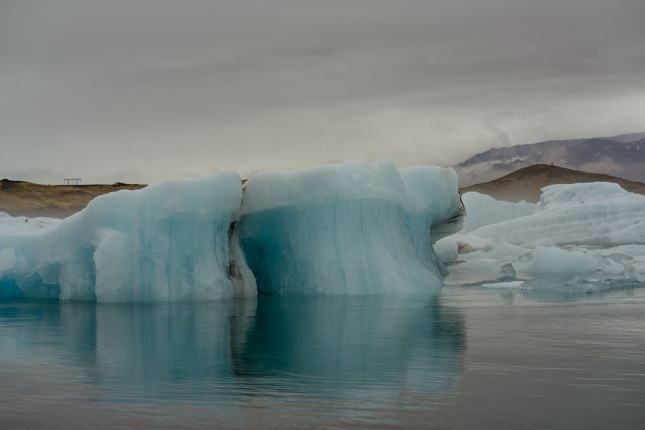 Iceland Elopement Photographer | best places to elope in Iceland | Jökulsárlón Glacier Lagoon | Diamond Beach (Copy)