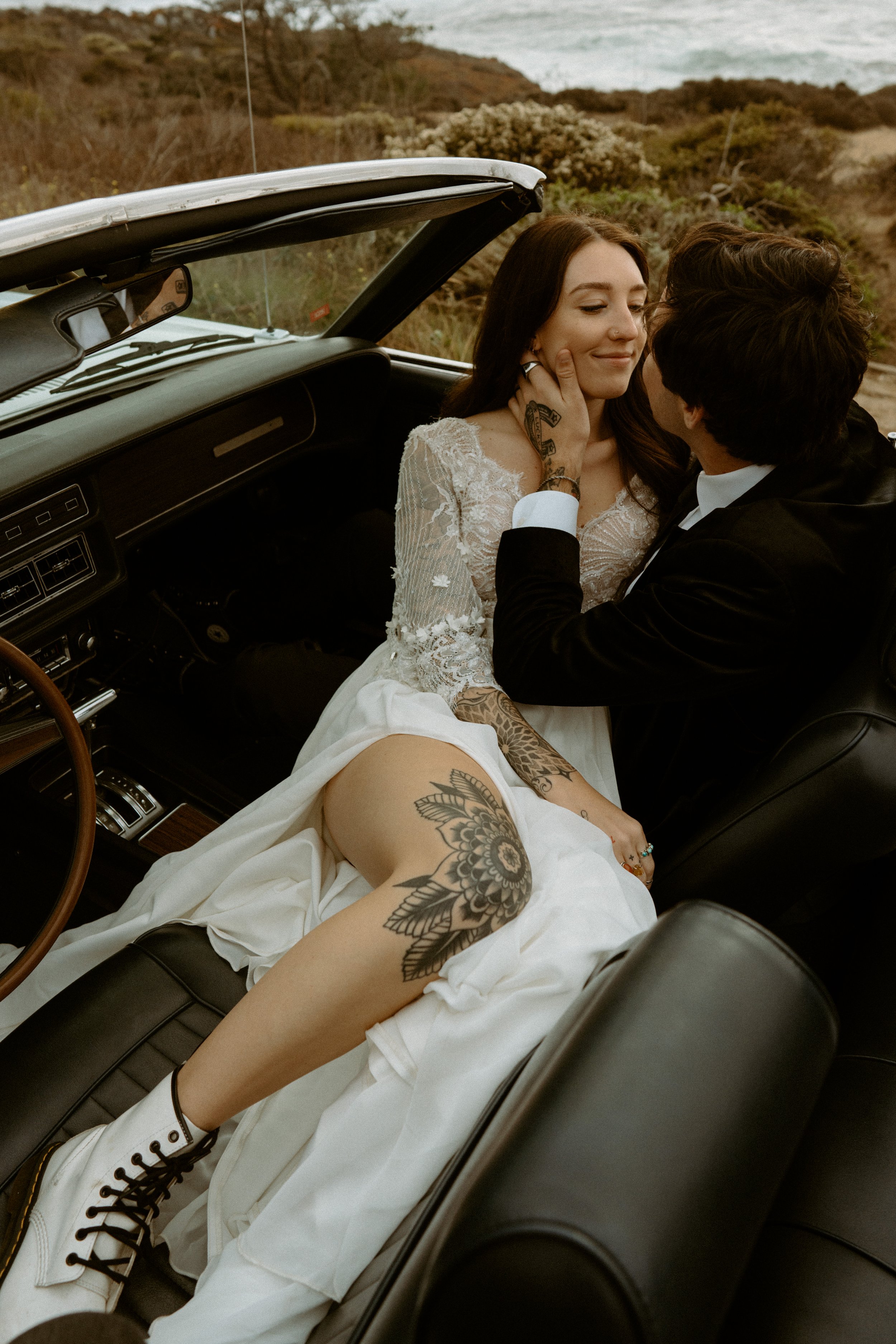 Vintage car elopement photos in Big Sur California | Nontraditional wedding photos | Big Sur elopement photographer | Bride and Groom with Tattoos