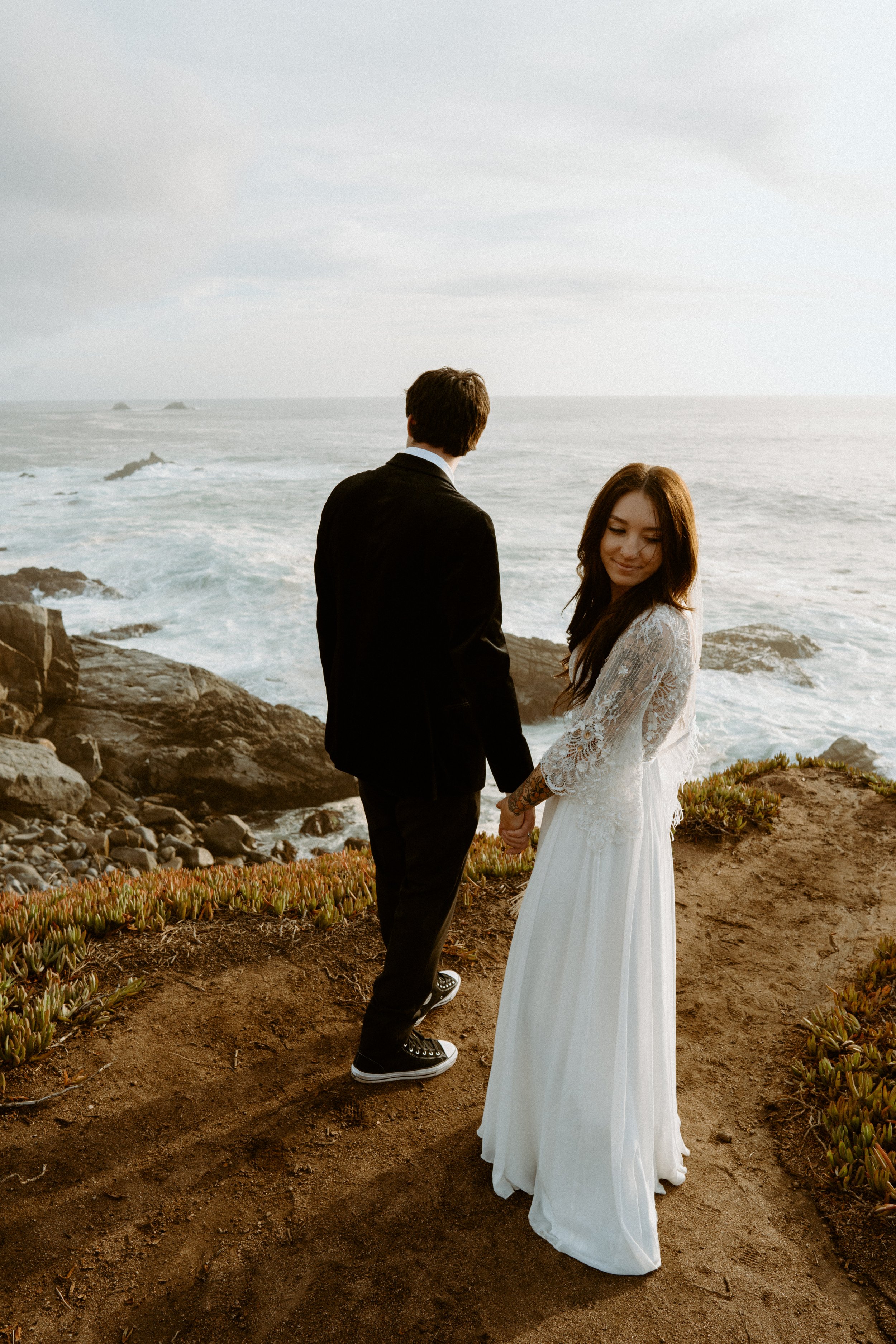 Vintage car elopement photos in Big Sur California | Nontraditional wedding photos | Big Sur elopement photographer | Bride and Groom with Tattoos