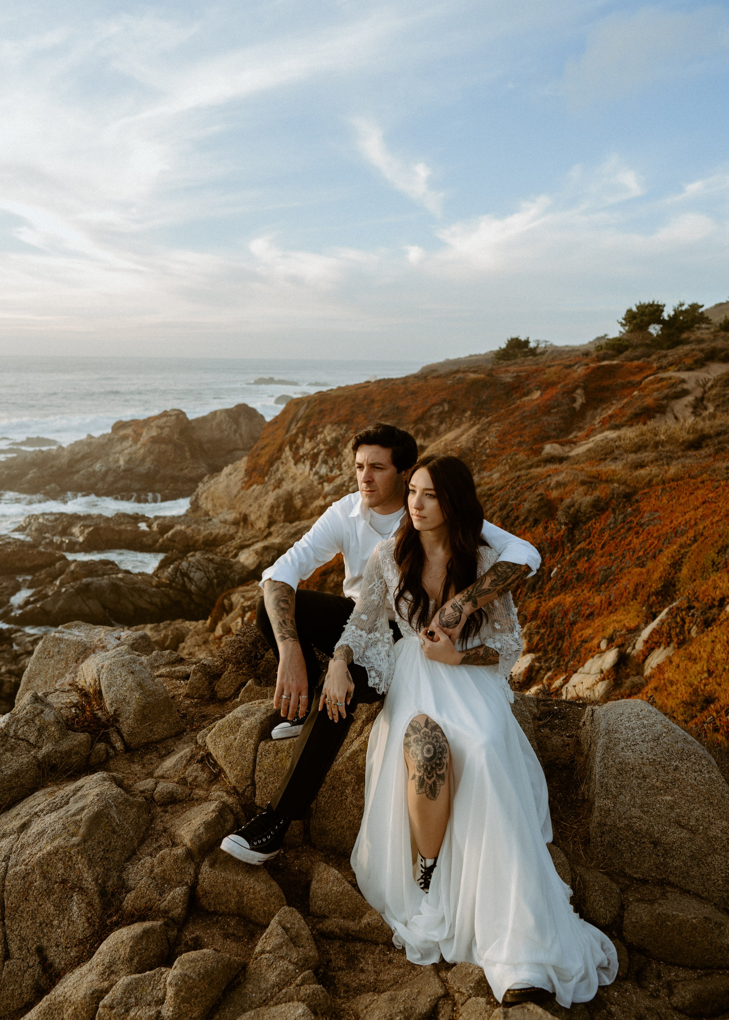 Vintage car elopement photos in Big Sur California | Nontraditional wedding photos | Big Sur elopement photographer | Bride and Groom with Tattoos