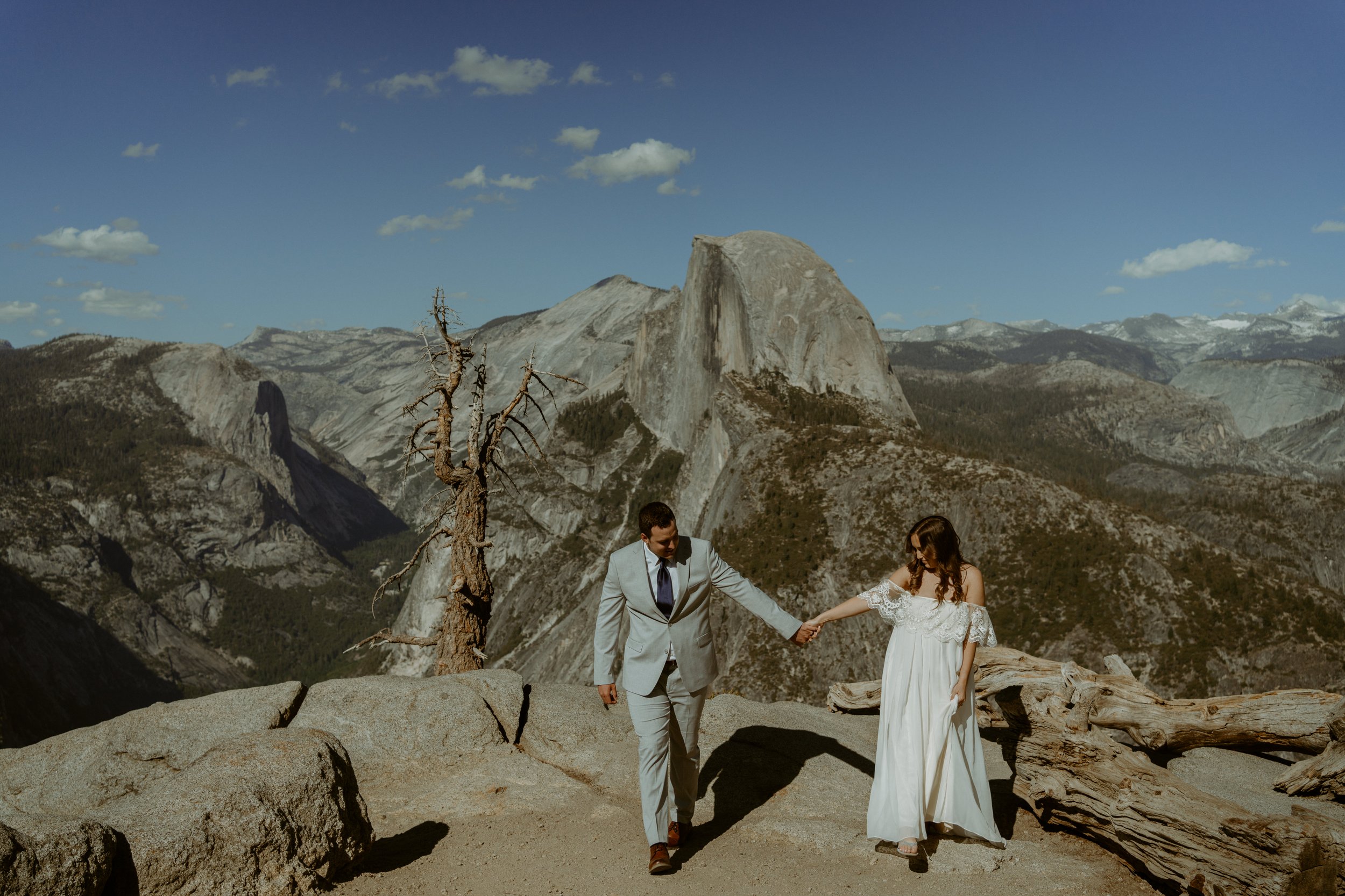 Glacier Point elopement in Yosemite National Park | Adventure Elopement photographer | Yosemite, California 