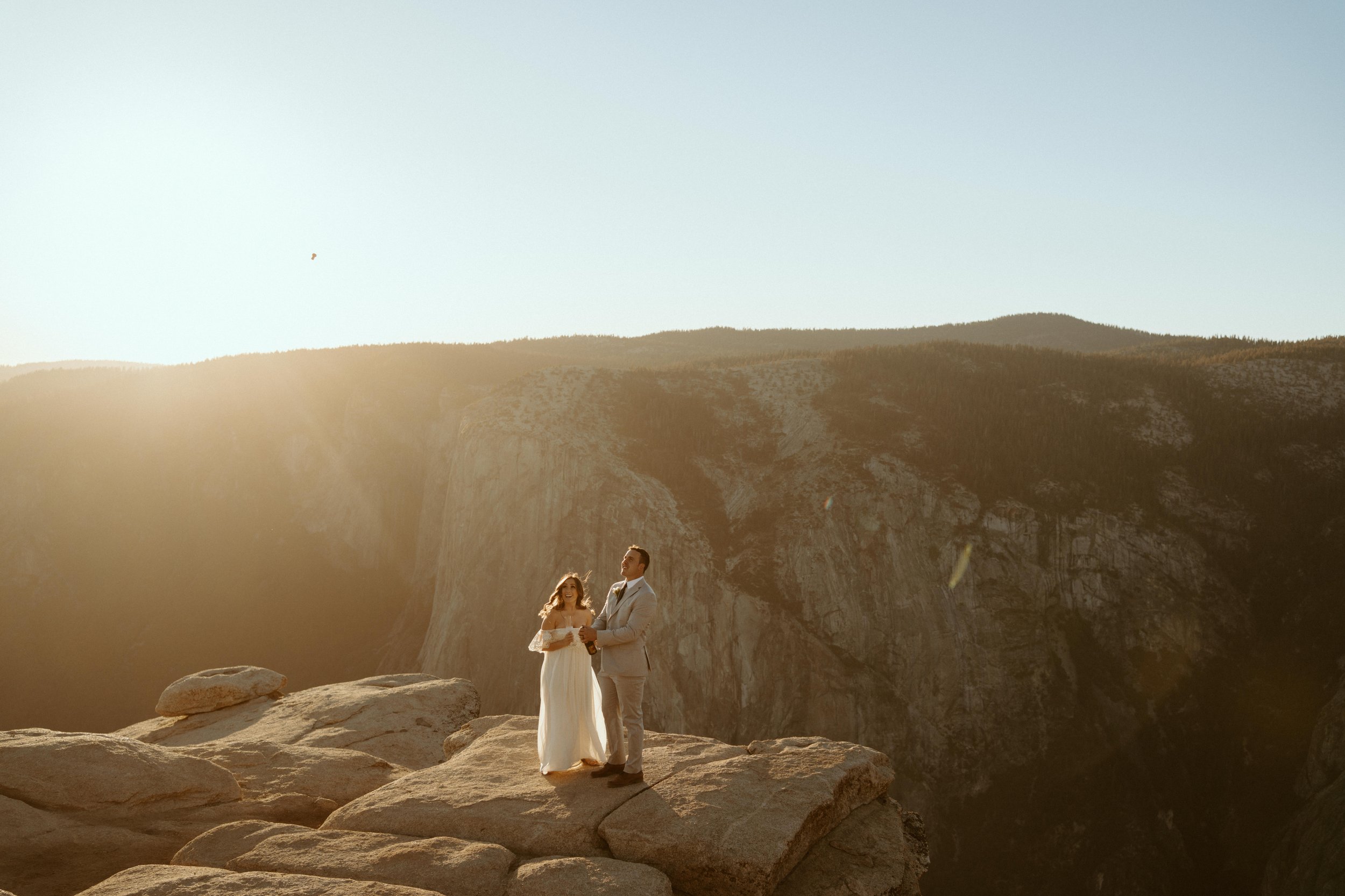 Taft Point elopement in Yosemite National Park | Adventure Elopement photographer | Yosemite, California 