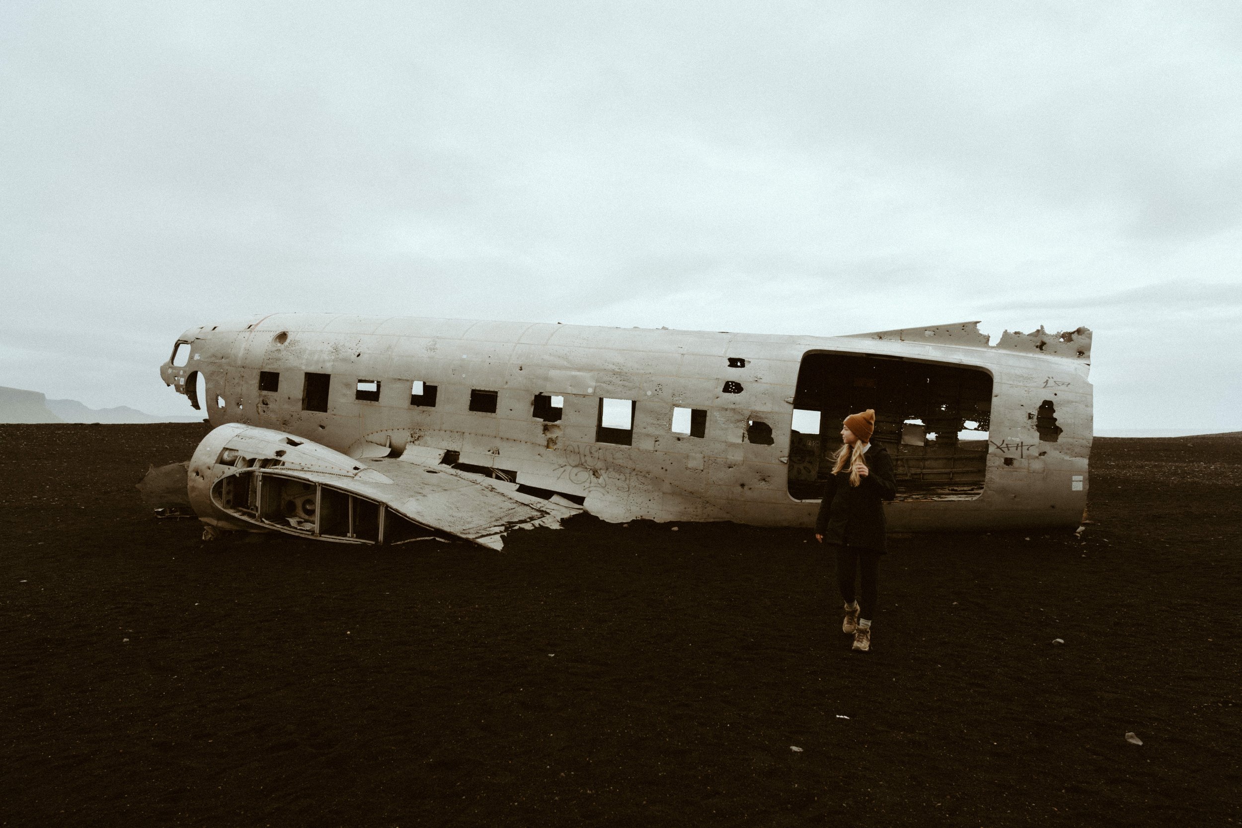 A week in Iceland - travel itinerary and guide by an Iceland elopement photographer - Sólheimasandur Plane Wreck hike
