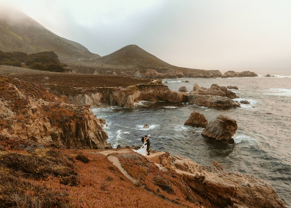 Glen Oaks Elopement Wedding | Coastal Cliffs Wedding Photos | Big Sur Elopement Photographer | Destination Elopement 