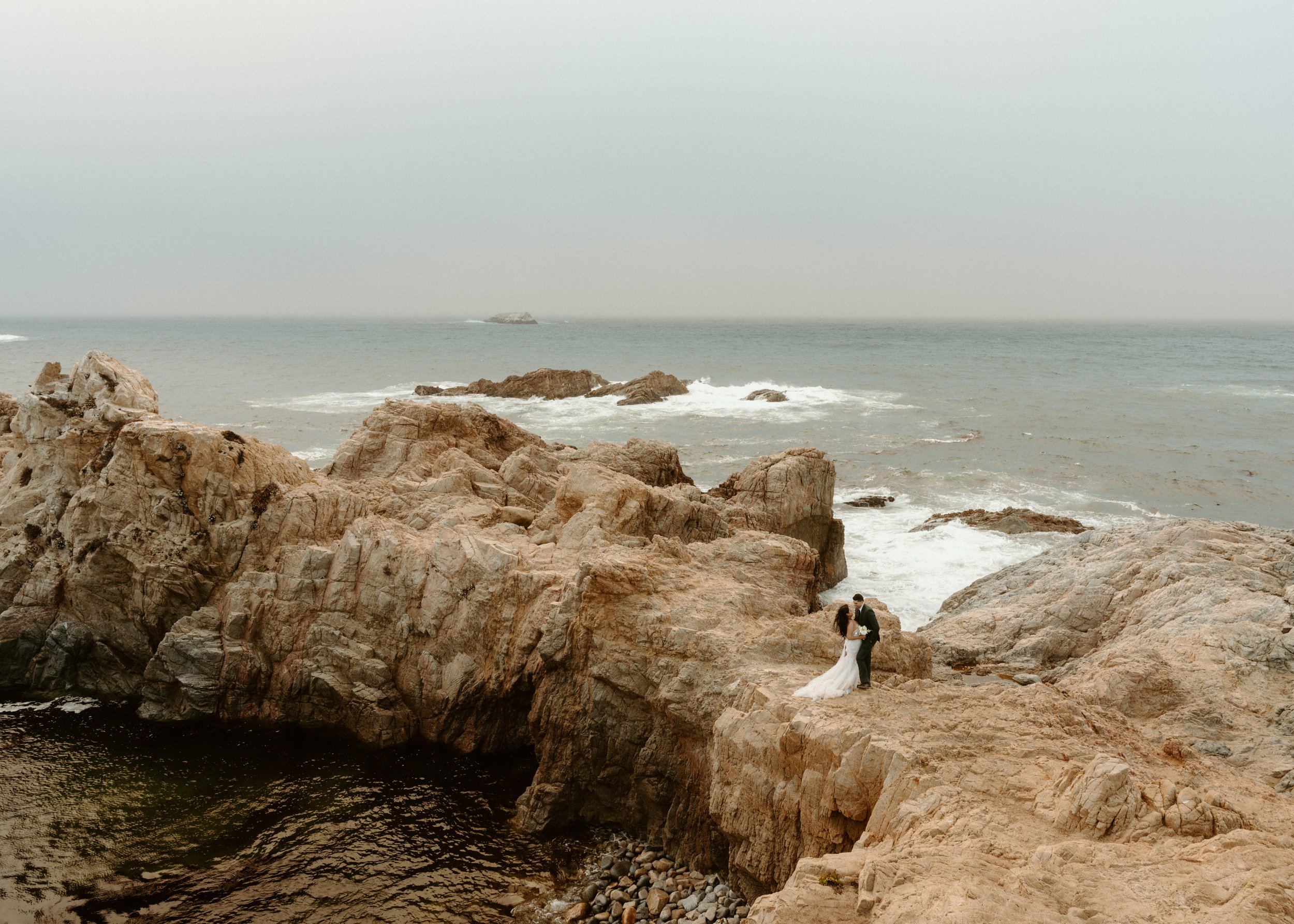 Glen Oaks Elopement Wedding | Coastal Cliffs Wedding Photos | Big Sur Elopement Photographer | Destination Elopement 