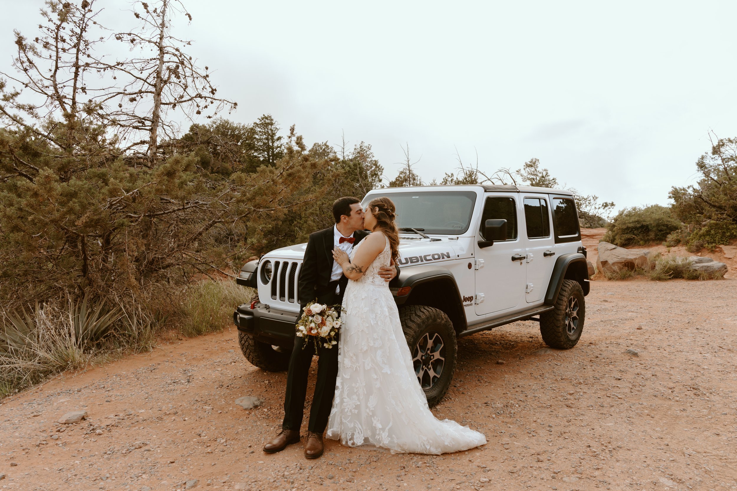 Sedona, Arizona Jeep Elopement | Merry Go Round Rock 