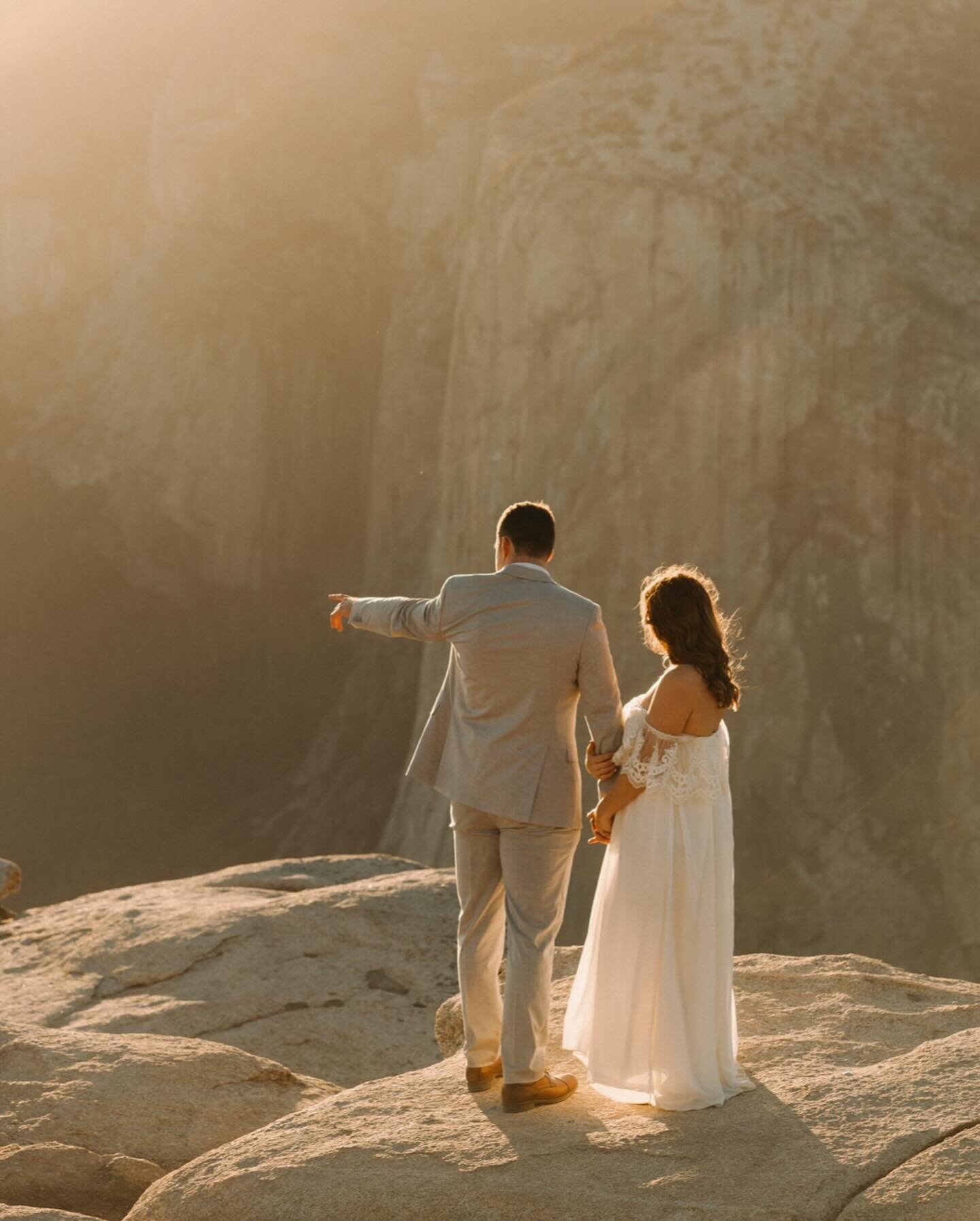 Yosemite magic with Courtney and Klayton ✨