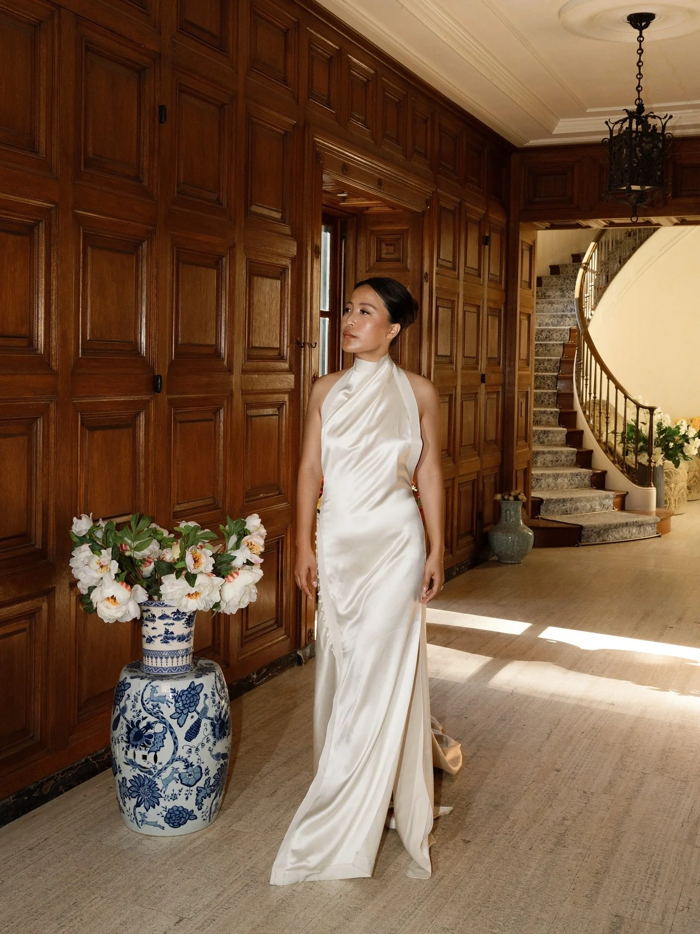 Beautiful Solla at the Etienne Estate 🕊️

Design &amp; Hosts: @cherylhanphoto @goodfloralco
Photography: @carrierogersphotography
Venue: @etienneestate 
Coordination: @ahloveevents 
Florals: @goodfloralco 
HMUA: @christyyoo_artistry 
Veil: @jaykaybr