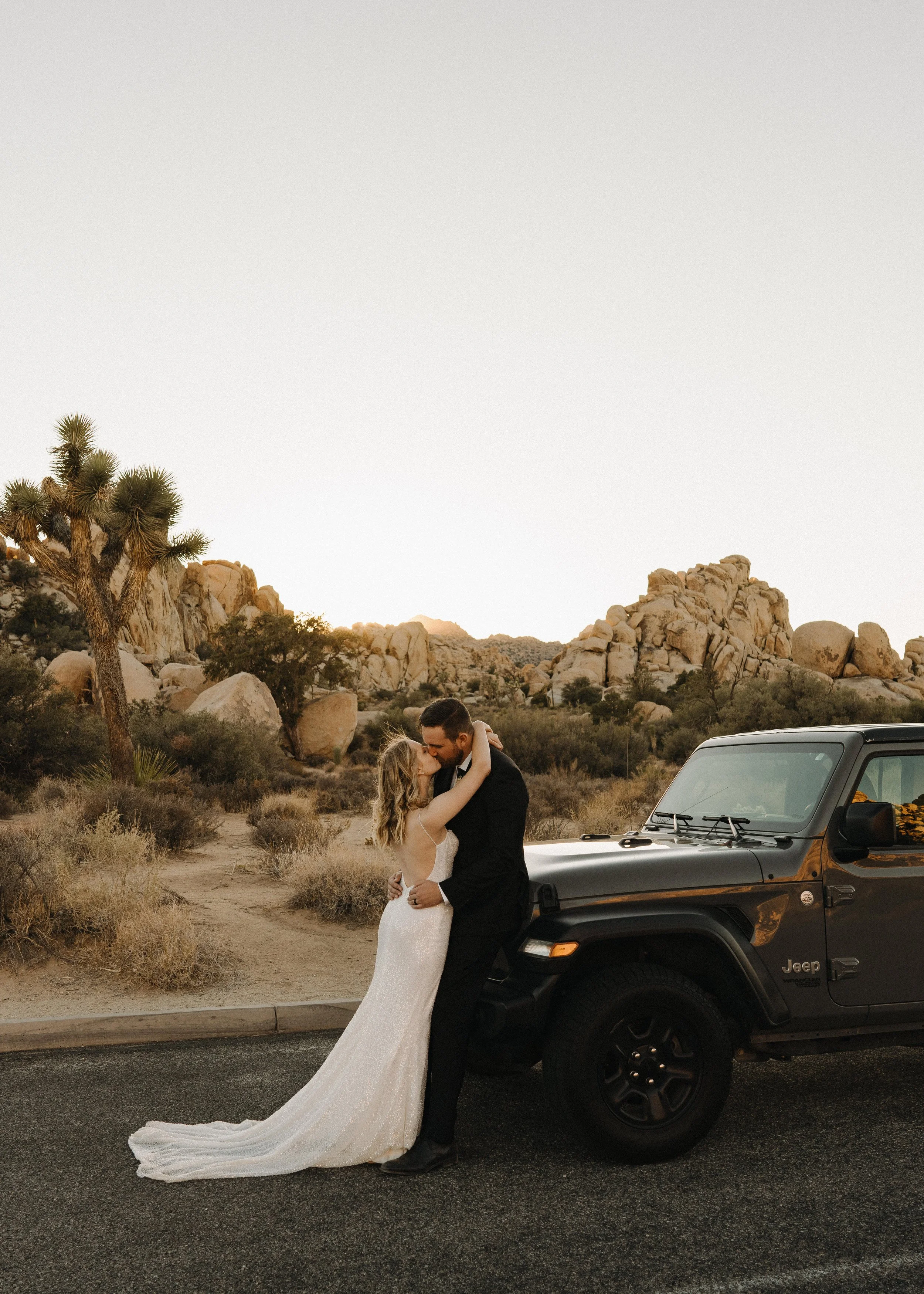 joshua-tree-elopement-photographer-carrie-rogers-photography-35.jpg