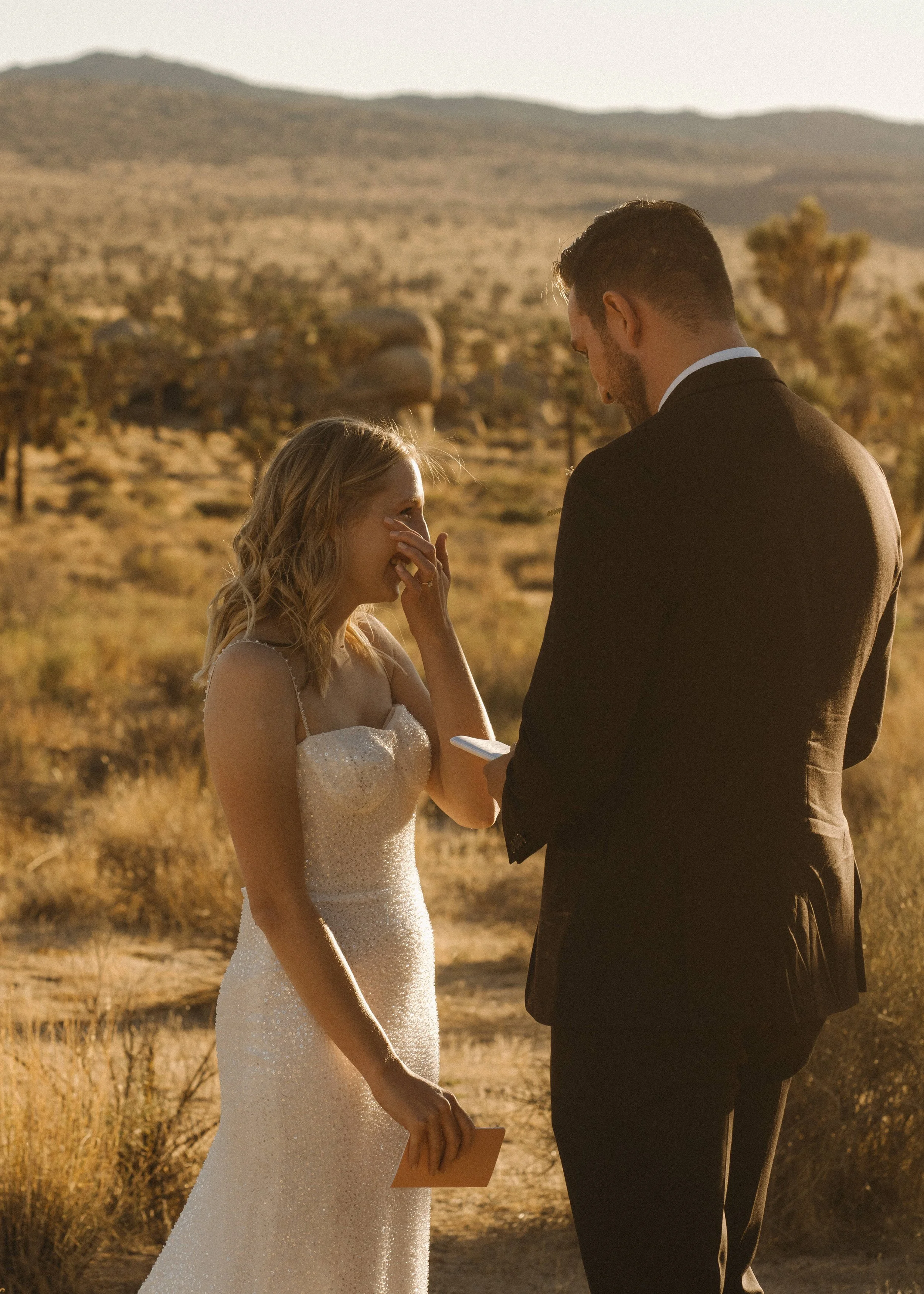 joshua-tree-elopement-photographer-carrie-rogers-photography-22.jpg