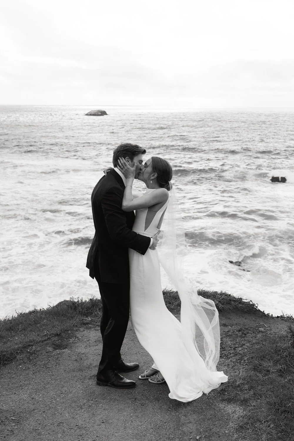 garrapata-beach-intimate-wedding-carrie-rogers-photography-107.jpg