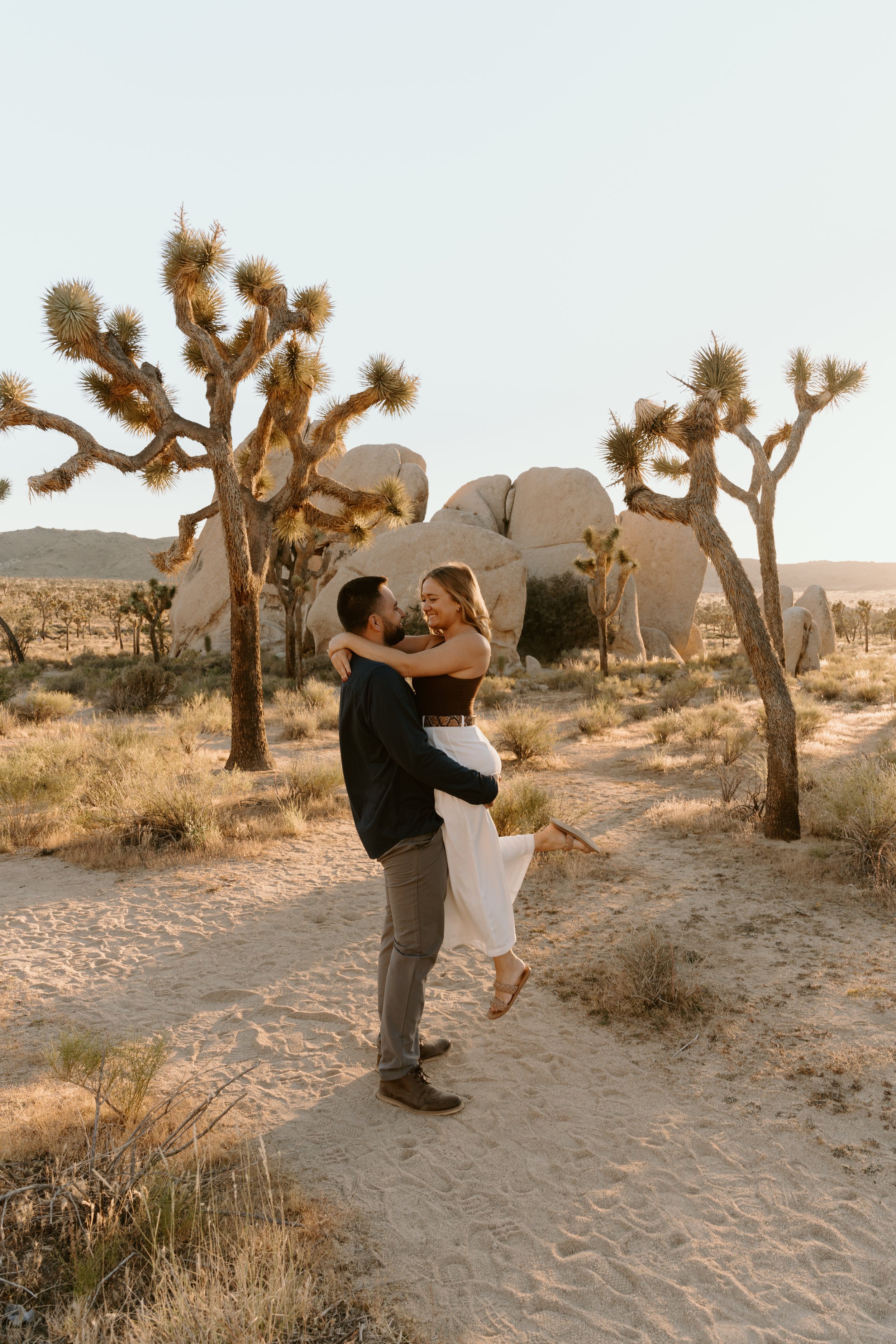 patrick-courtney-joshua-tree-engagement-carrie-rogers-photography-111.jpg